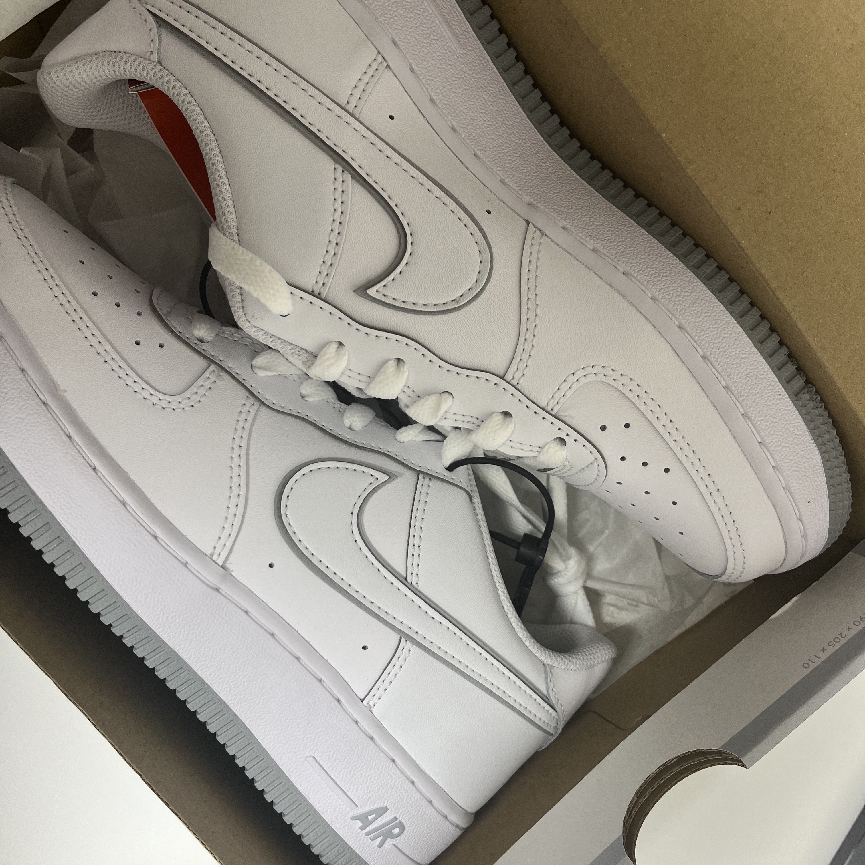 (GS) Nike Air Force 1 White Wolf Grey 착용 스타일 - 2