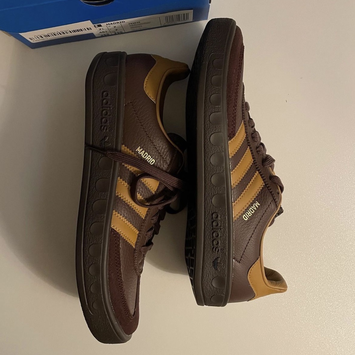Adidas Madrid Brown 착용 스타일 - 2