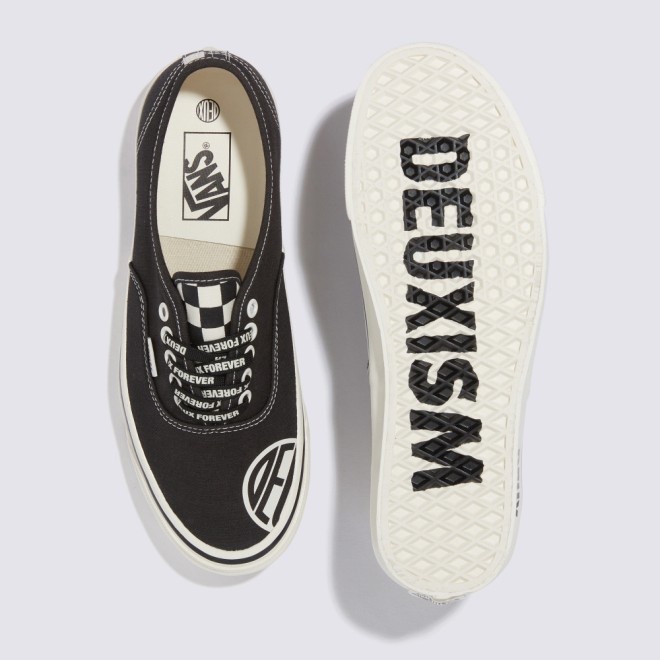 Vans x Deux Authentic 44 DX Black 착용 스타일 - 2