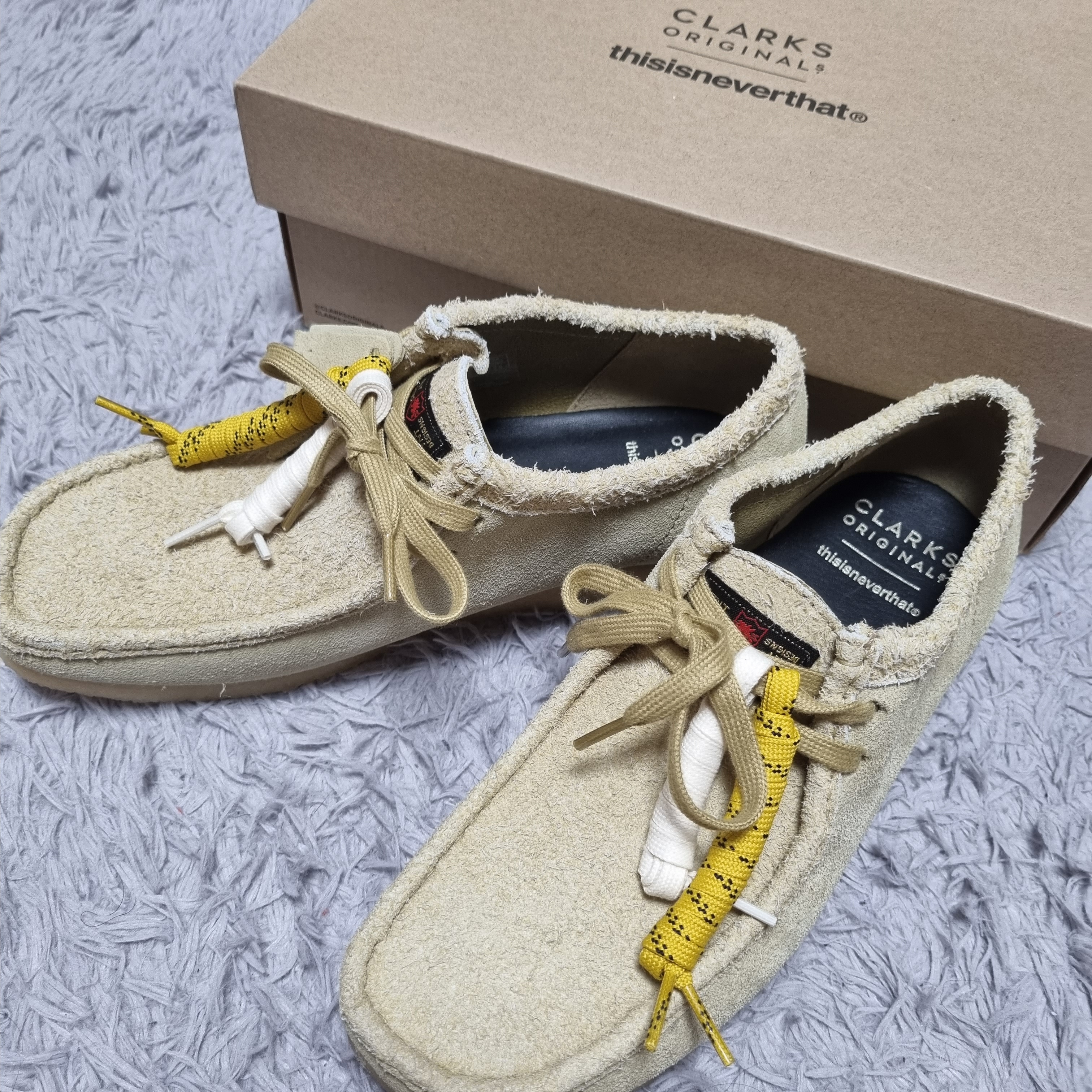 Clarks x Thisisneverthat Wallabee Maple 착용 스타일 - 2