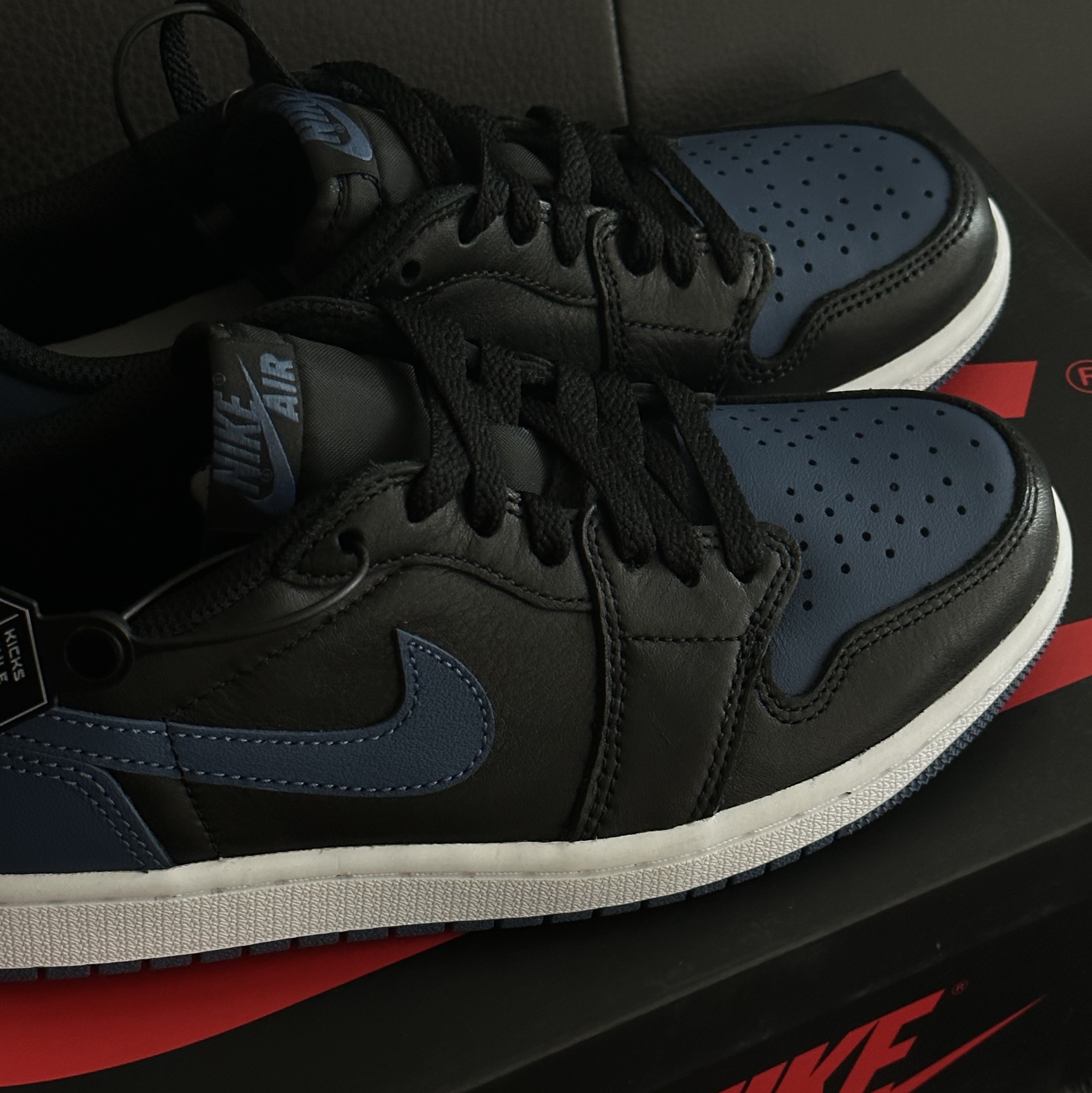 Jordan 1 Retro Low OG Mystic Navy 착용 스타일 - 1