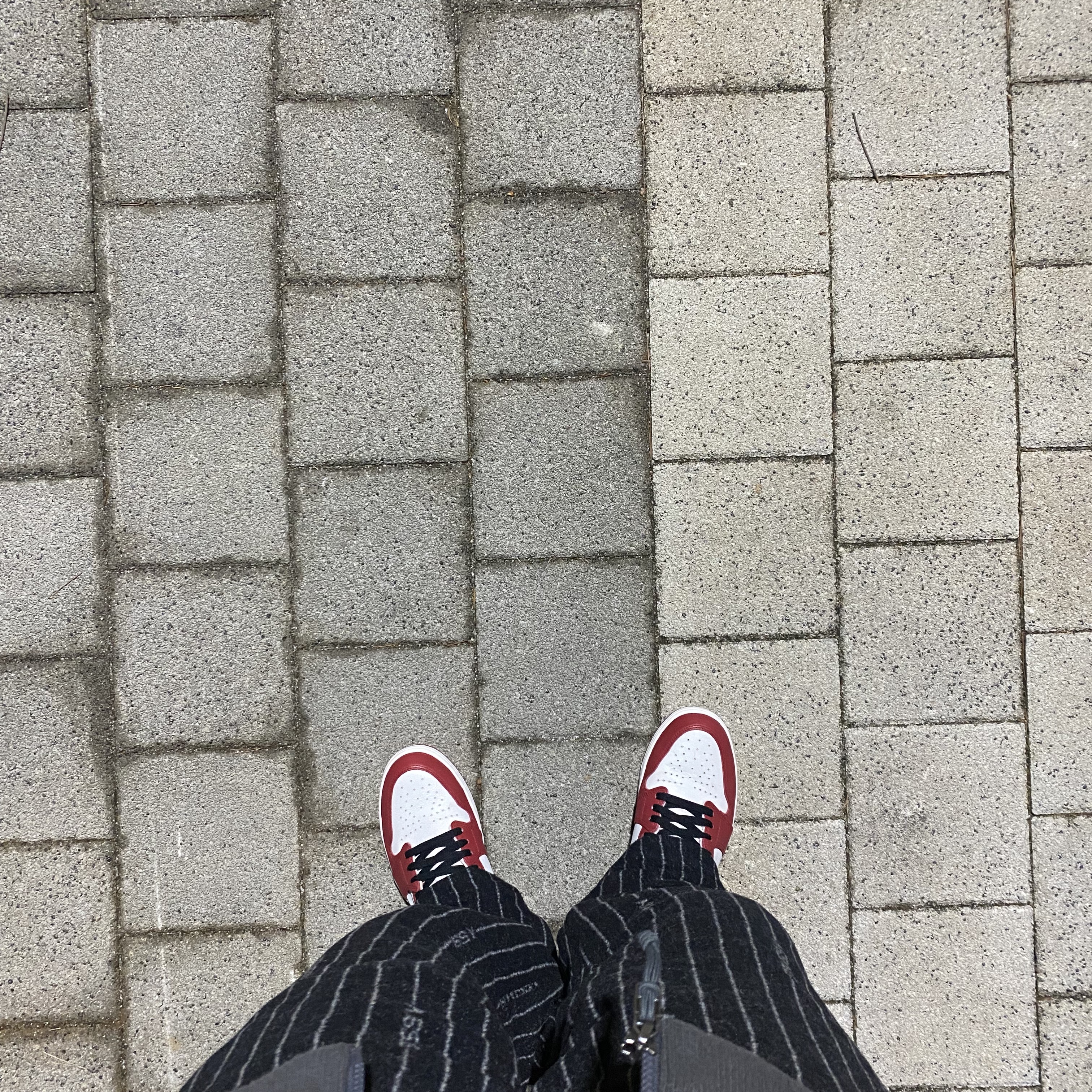 Jordan 1 Retro High OG Chicago 2022, Nike x Stussy NRG Striped Wool Pants Black (DR4021-010) 착용 스타일