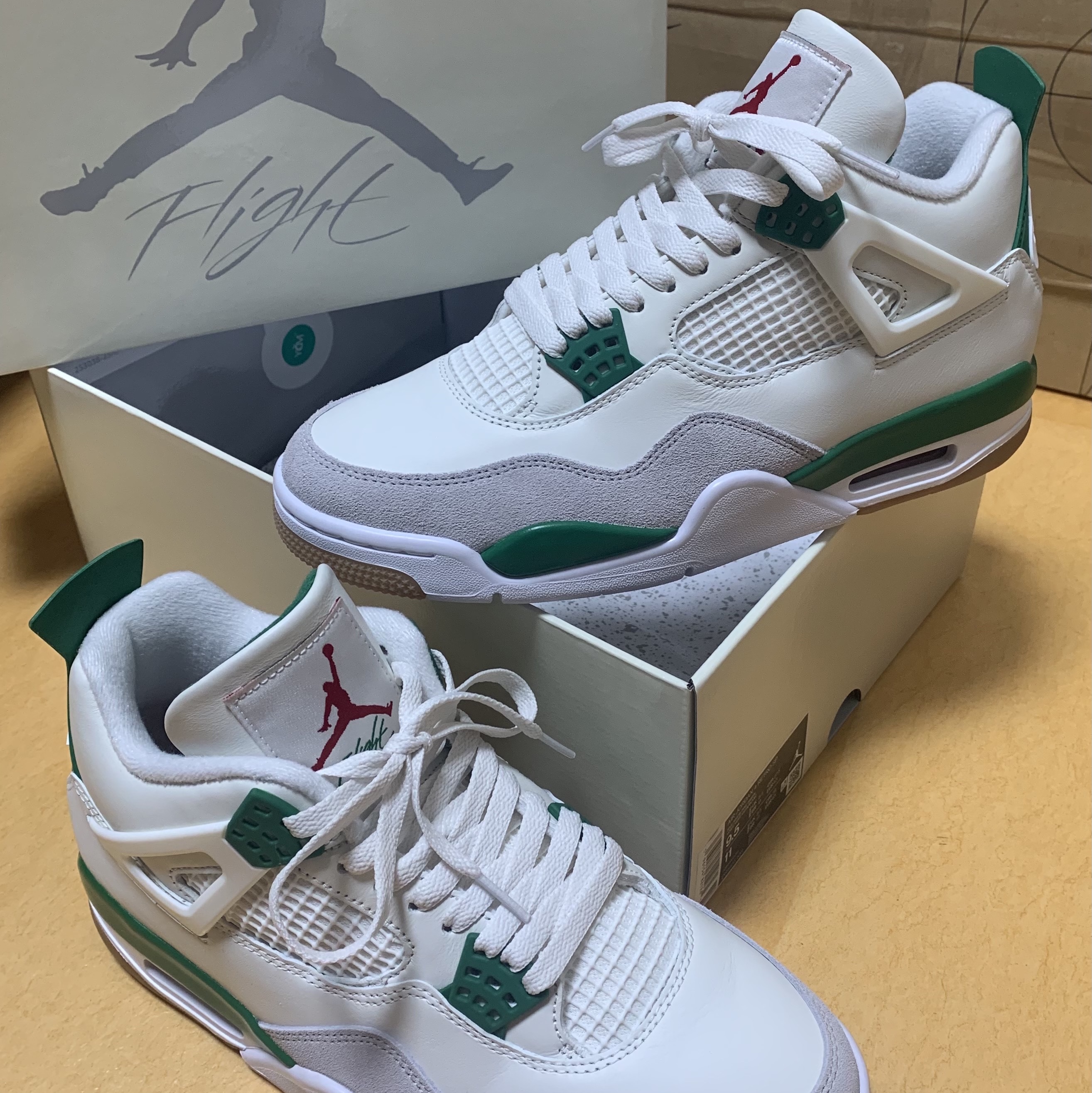 Jordan 4 x Nike SB Retro SP Pine Green 착용 스타일