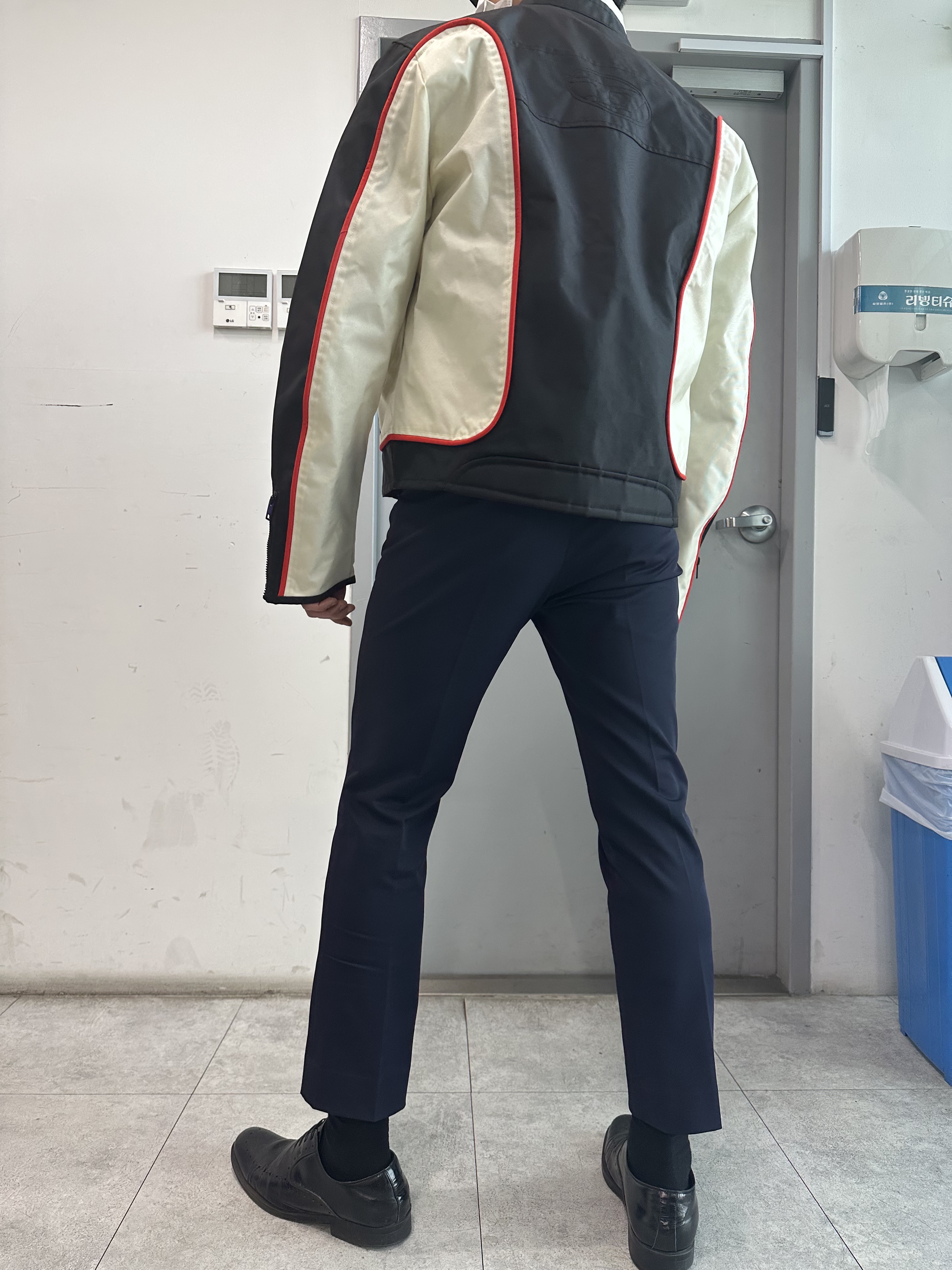 Diesel J-Blink Biker Jacket in Colour-Block Nylon Black White 착용 스타일 - 2