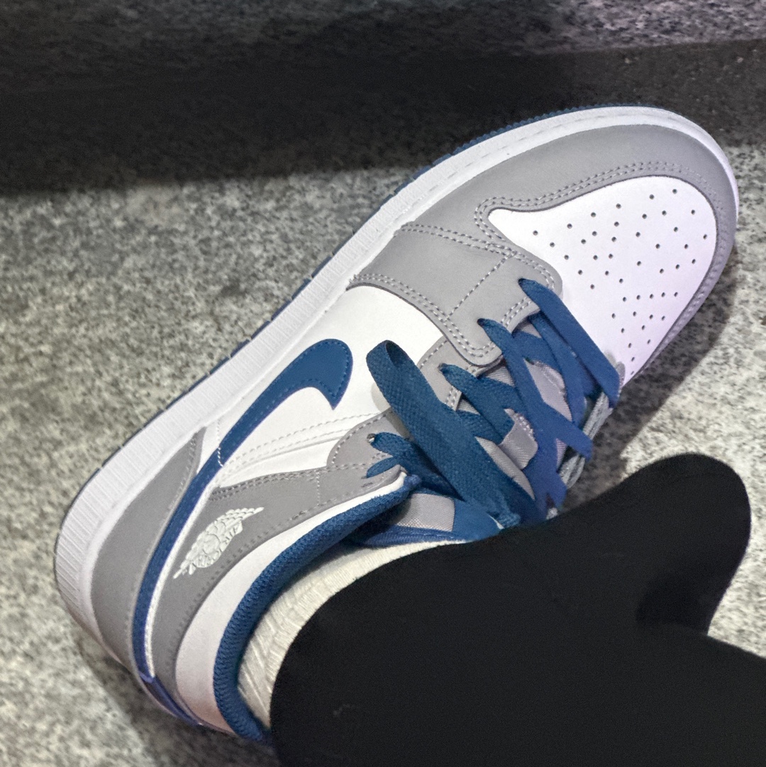 (GS) Jordan 1 Mid Cement Grey True Blue 착용 스타일