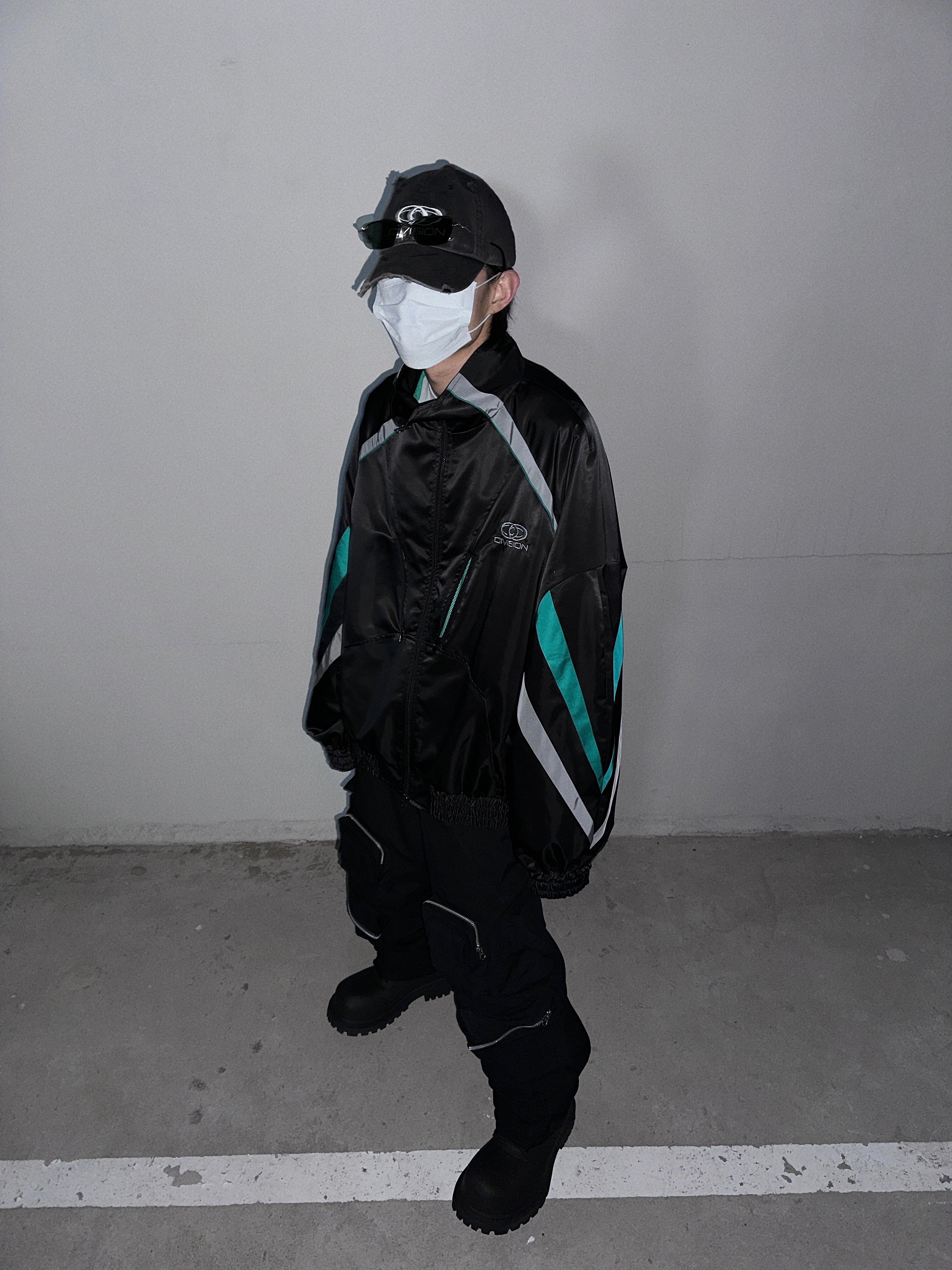 Nonnod Mechanic Cargo Pants Black, Balenciaga XL Army Boots Full Eva Black 착용 스타일 - 3