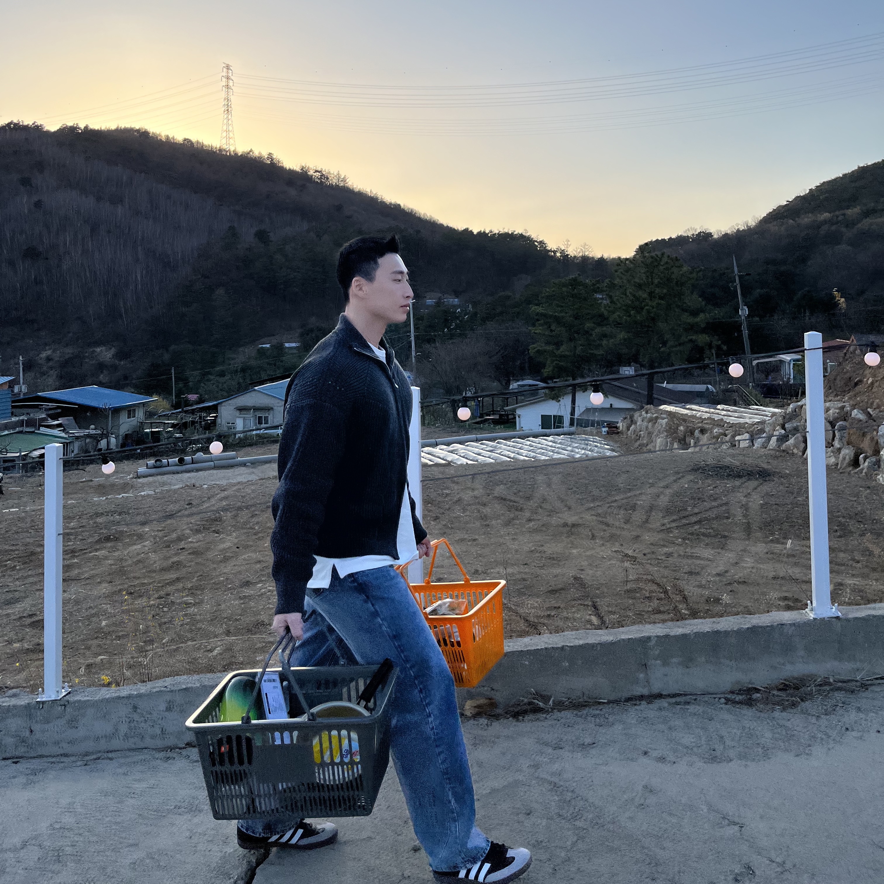 Adidas Samba Vegan Black White 착용 스타일