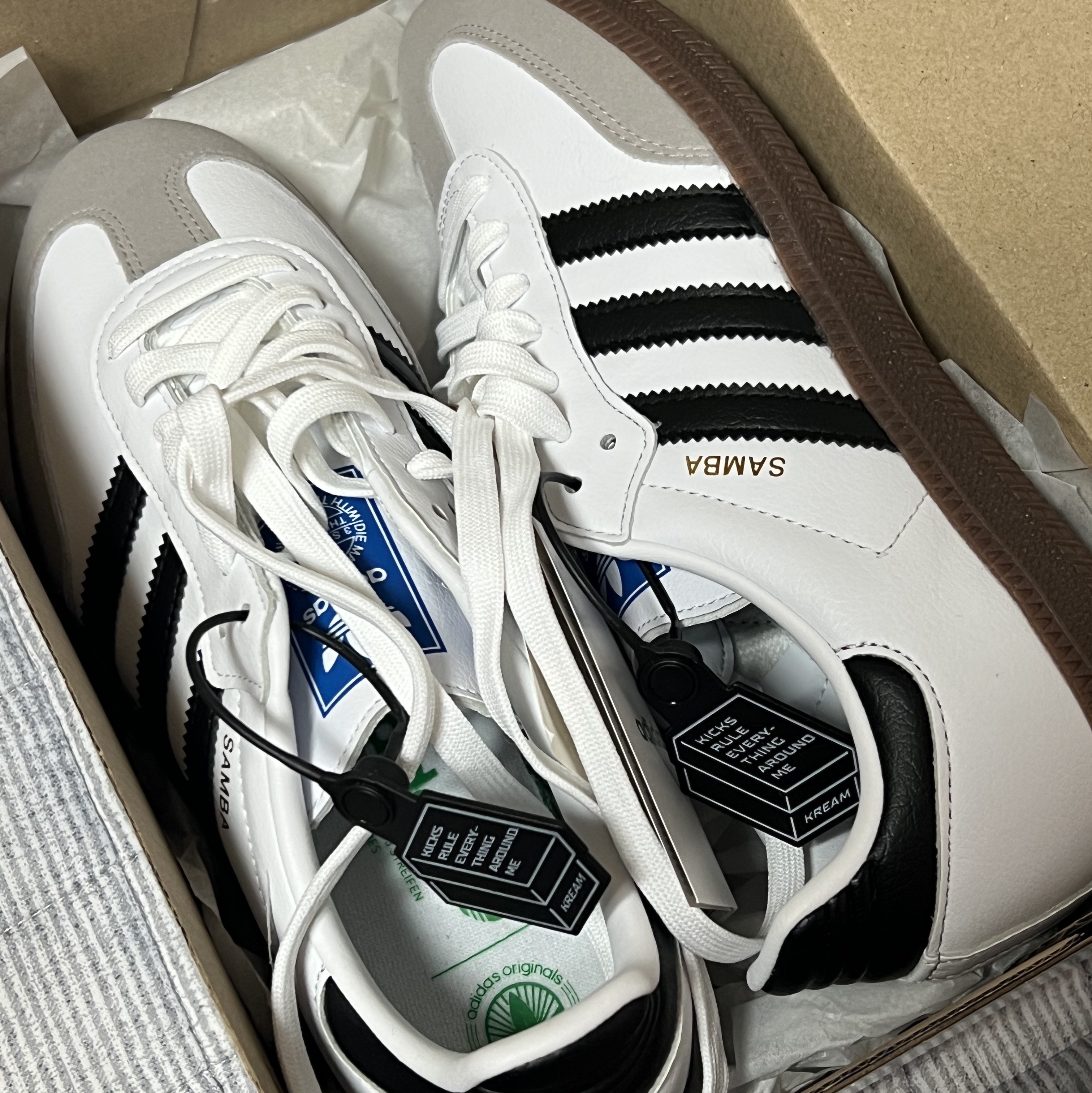 Adidas Samba Vegan White Black 착용 스타일
