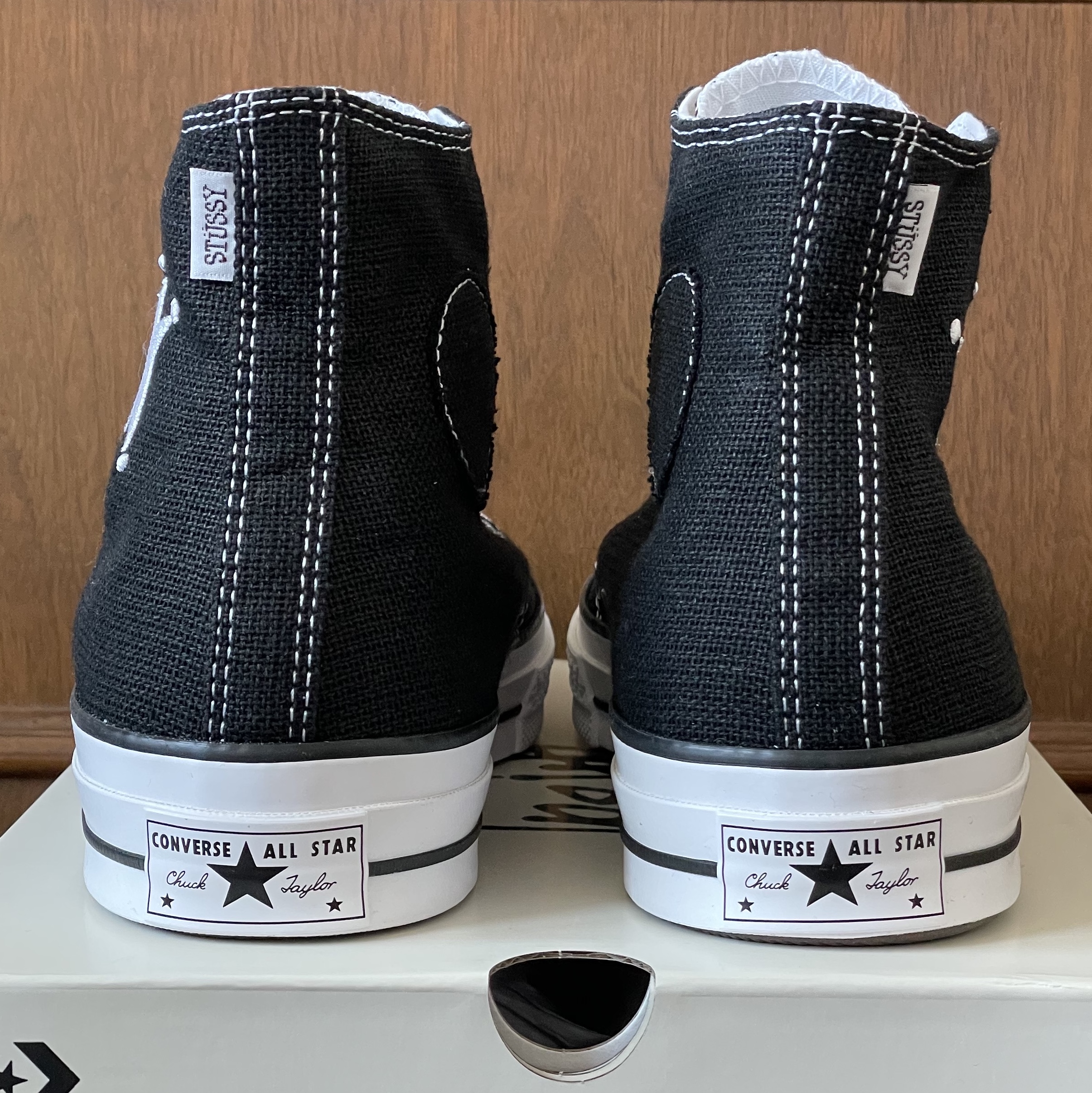 Converse x Stussy Chuck 70 High Black 착용 스타일 - 4