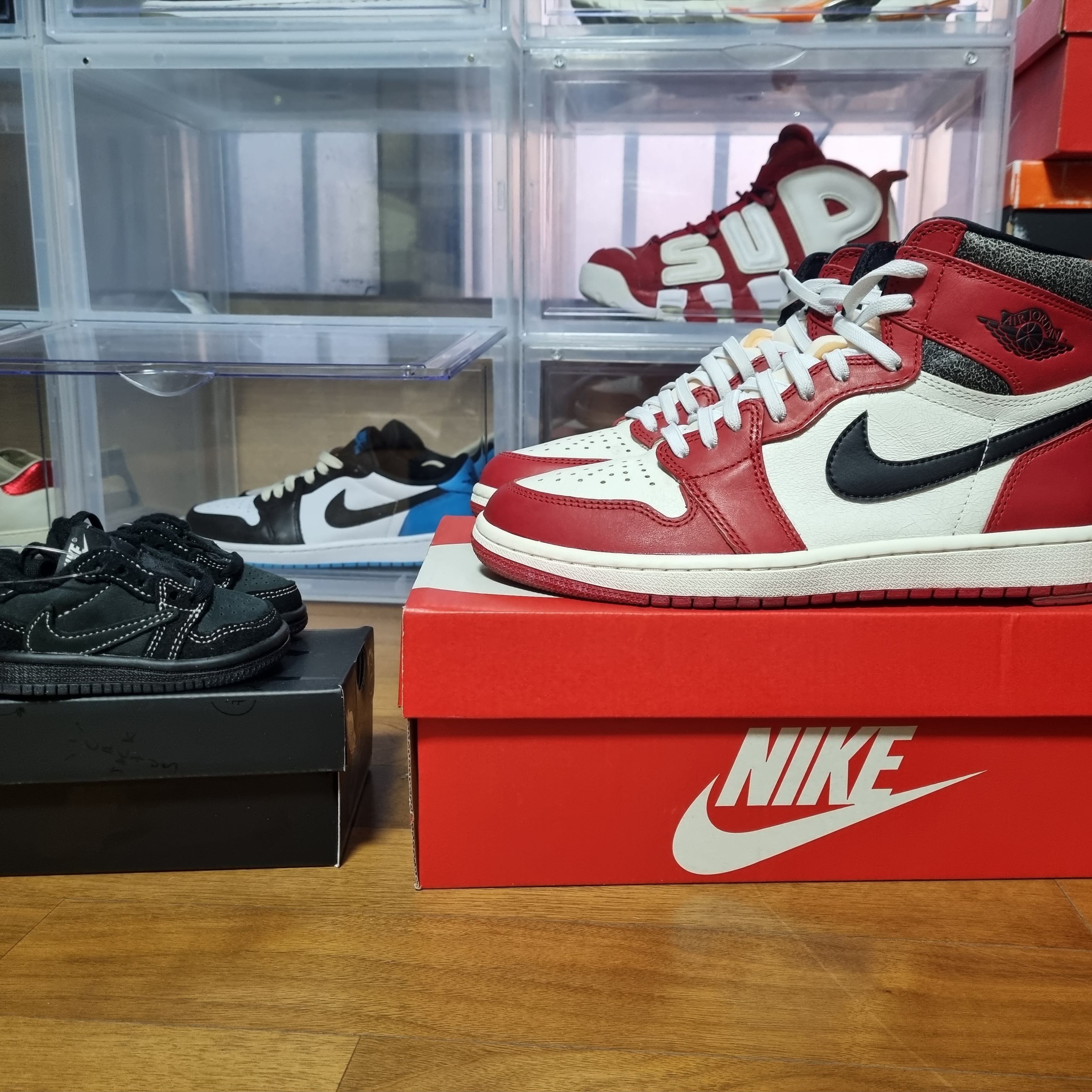 (TD) Jordan 1 x Travis Scott Retro Low OG SP Black Phantom, Jordan 1 Retro High OG Chicago 2022 착용 스타일 - 2