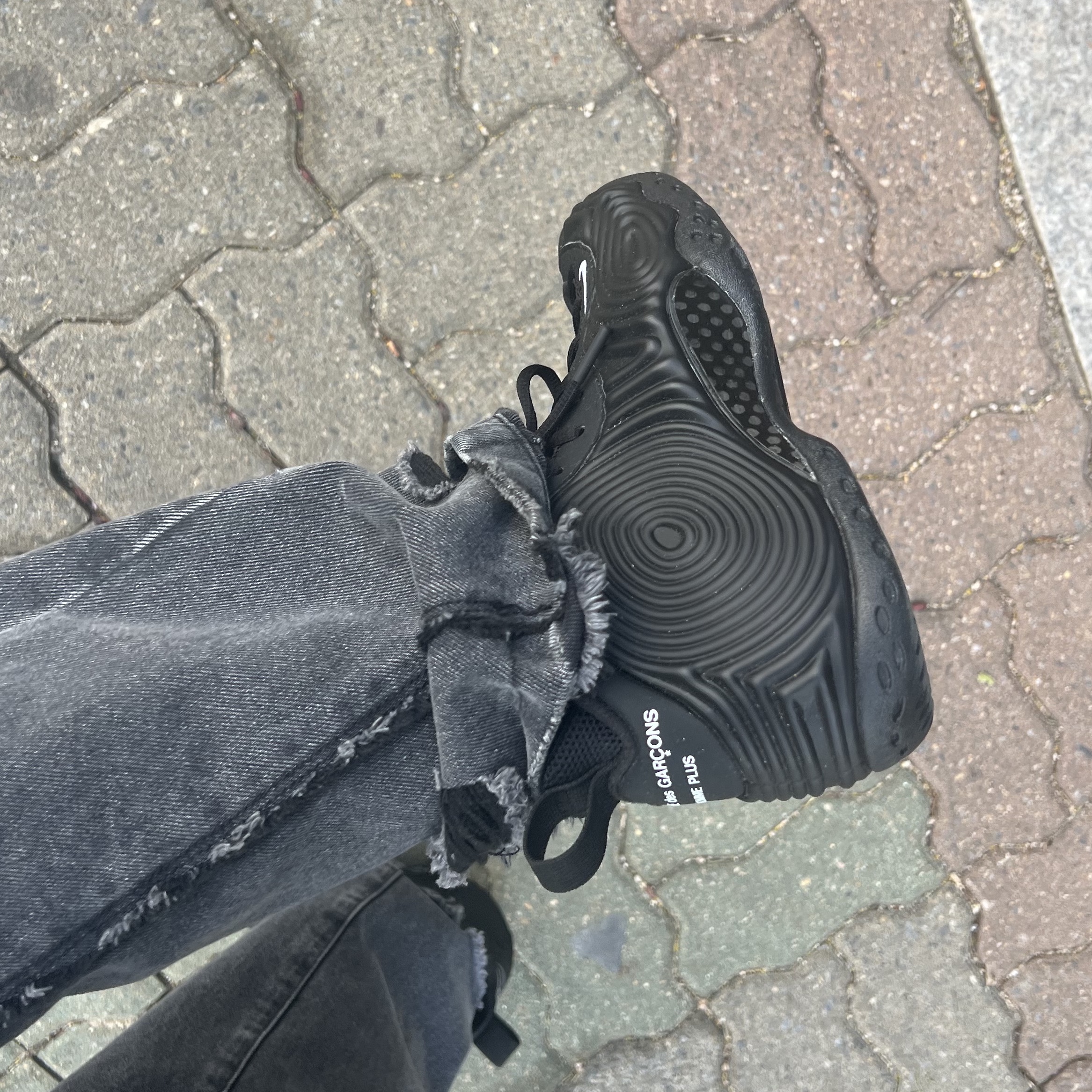 Nike x Comme des Garcons Homme Plus Air Foamposite One Black 착용 스타일