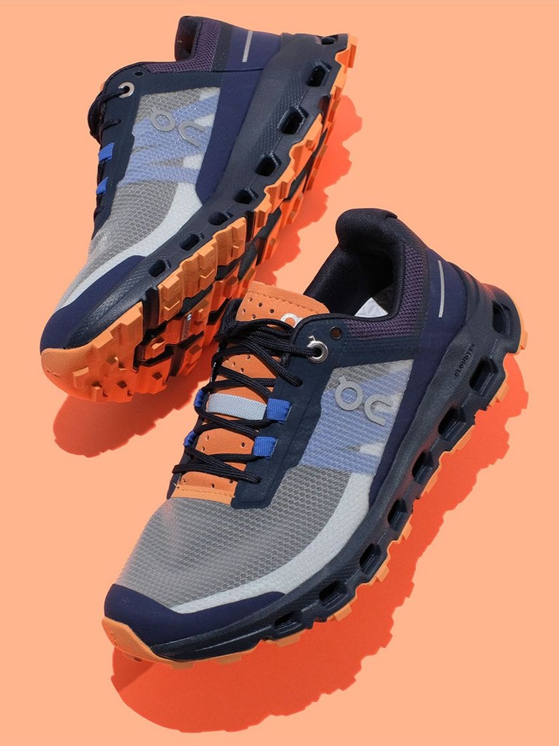 On Running Women Cloud Vista Midnight Copper 착용 스타일
