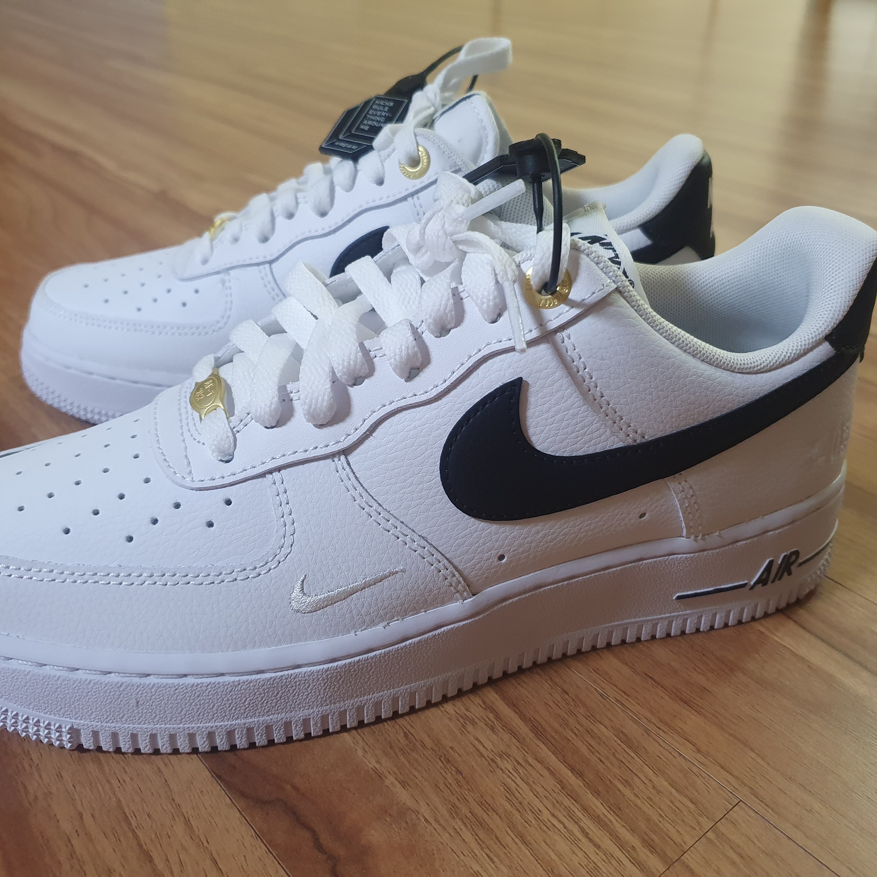Nike Air Force 1 '07 LV8 40th Anniversary Join Forces White Black 착용 스타일