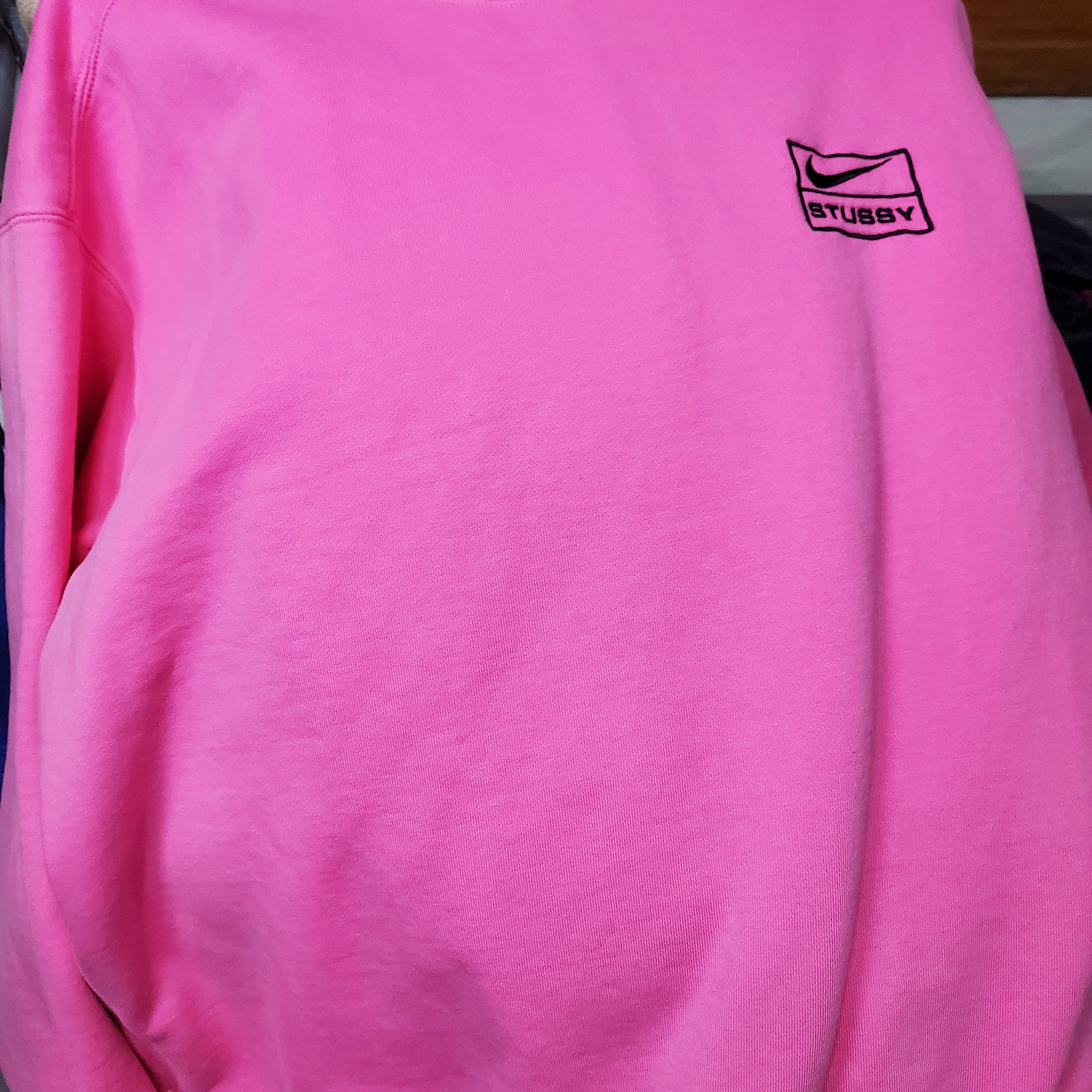 Nike x Stussy NRG Washed Fleece Crewneck Lotus PInk 착용 스타일