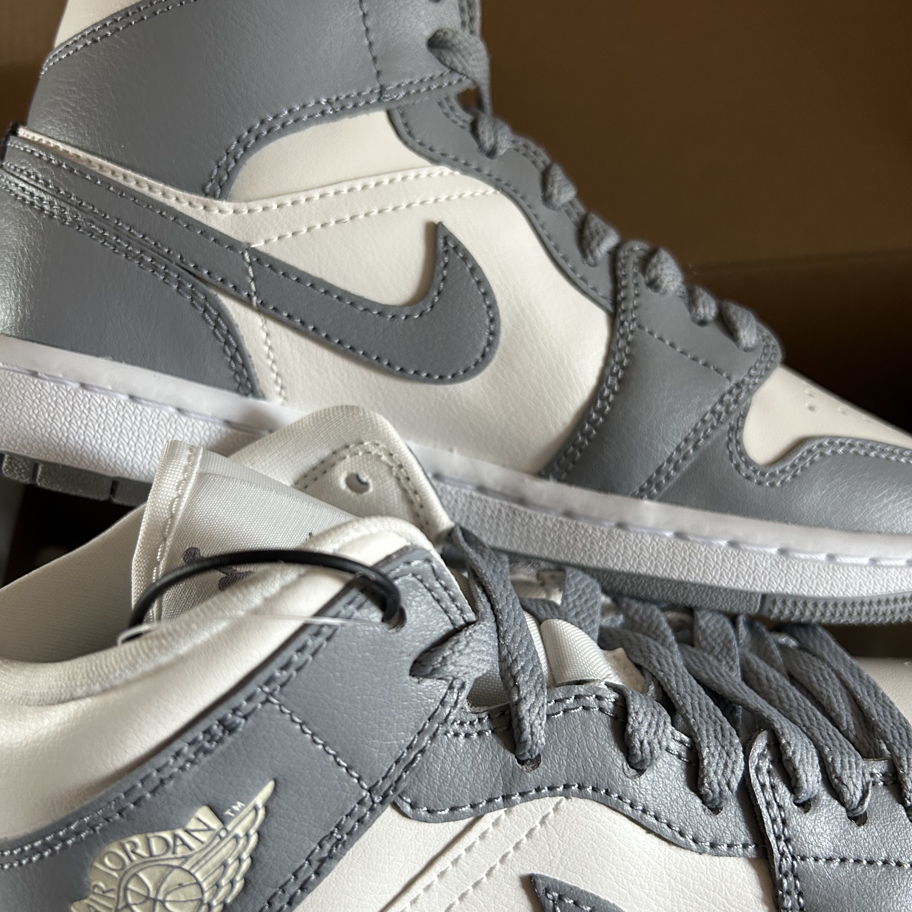 (W) Jordan 1 Mid Sail Stealth 착용 스타일