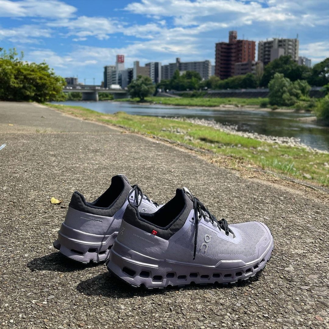 On Running Women Cloud Ultra Lavender eclipse 착용 스타일