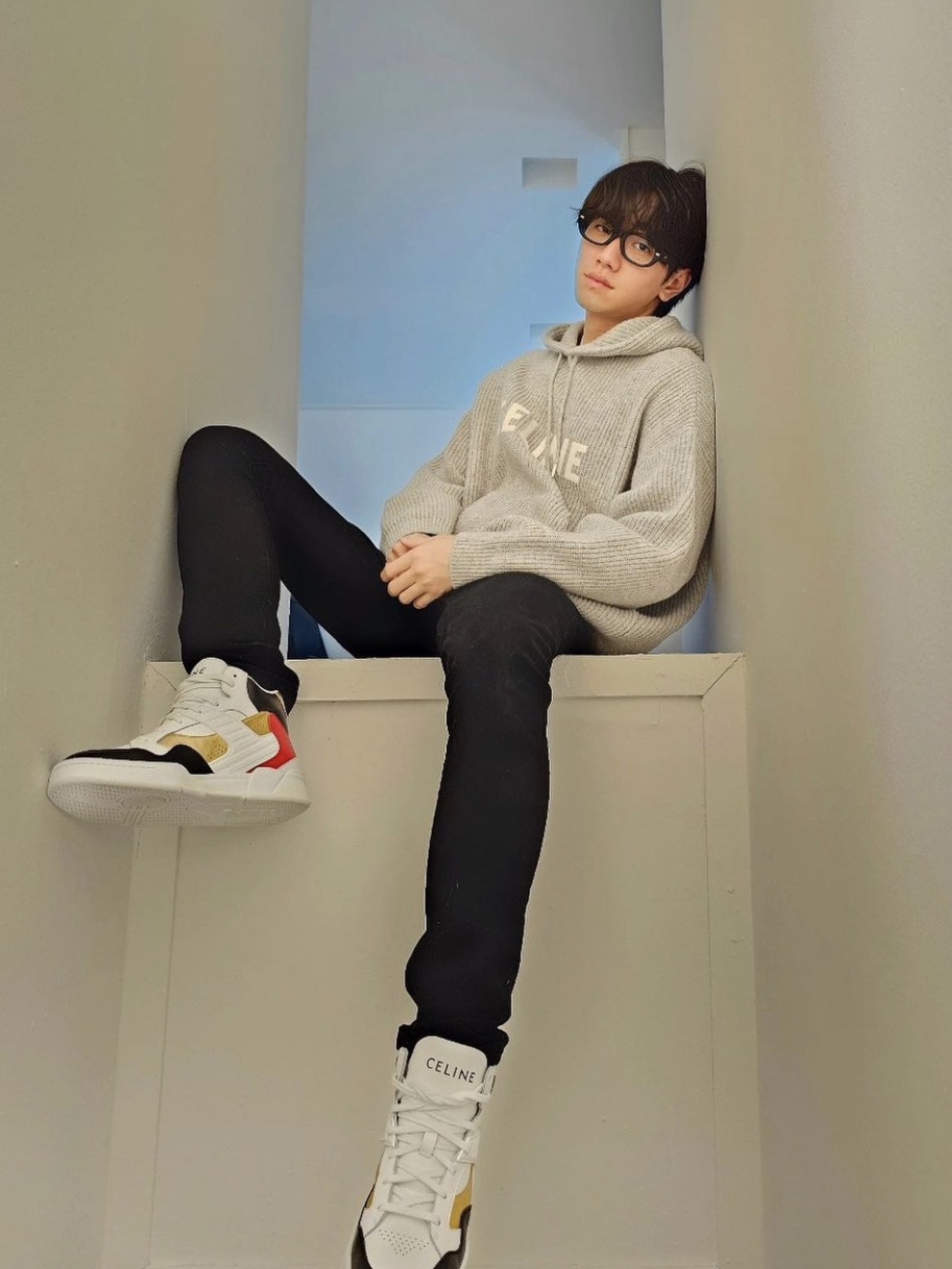 Celine Sweater with Hood in Ribbed Wool Light Grey 착용 스타일 - 1