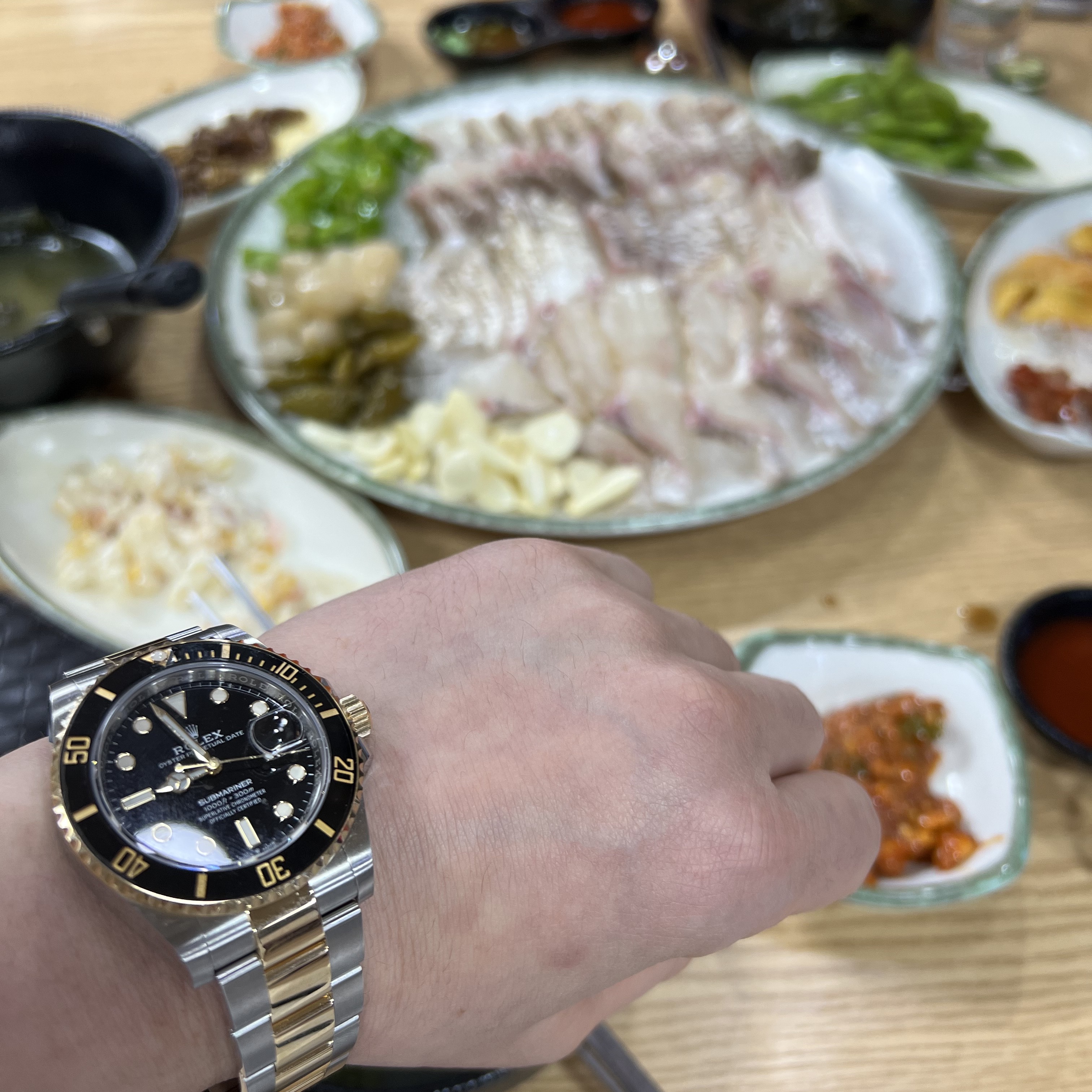 Rolex Submariner Date 41mm 126613LN Black Oyster 착용 스타일