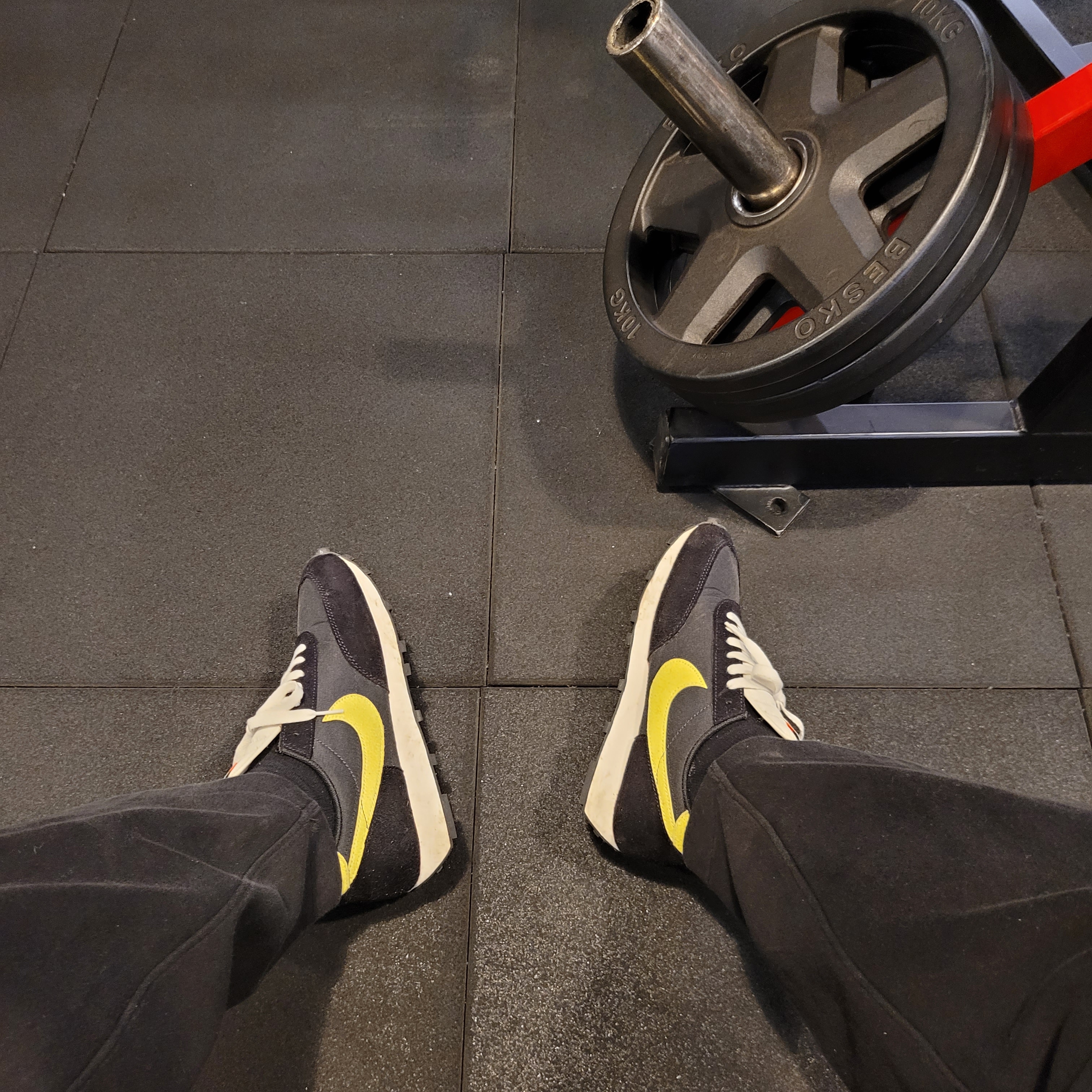 Nike Daybreak SP Black Limelight 착용 스타일