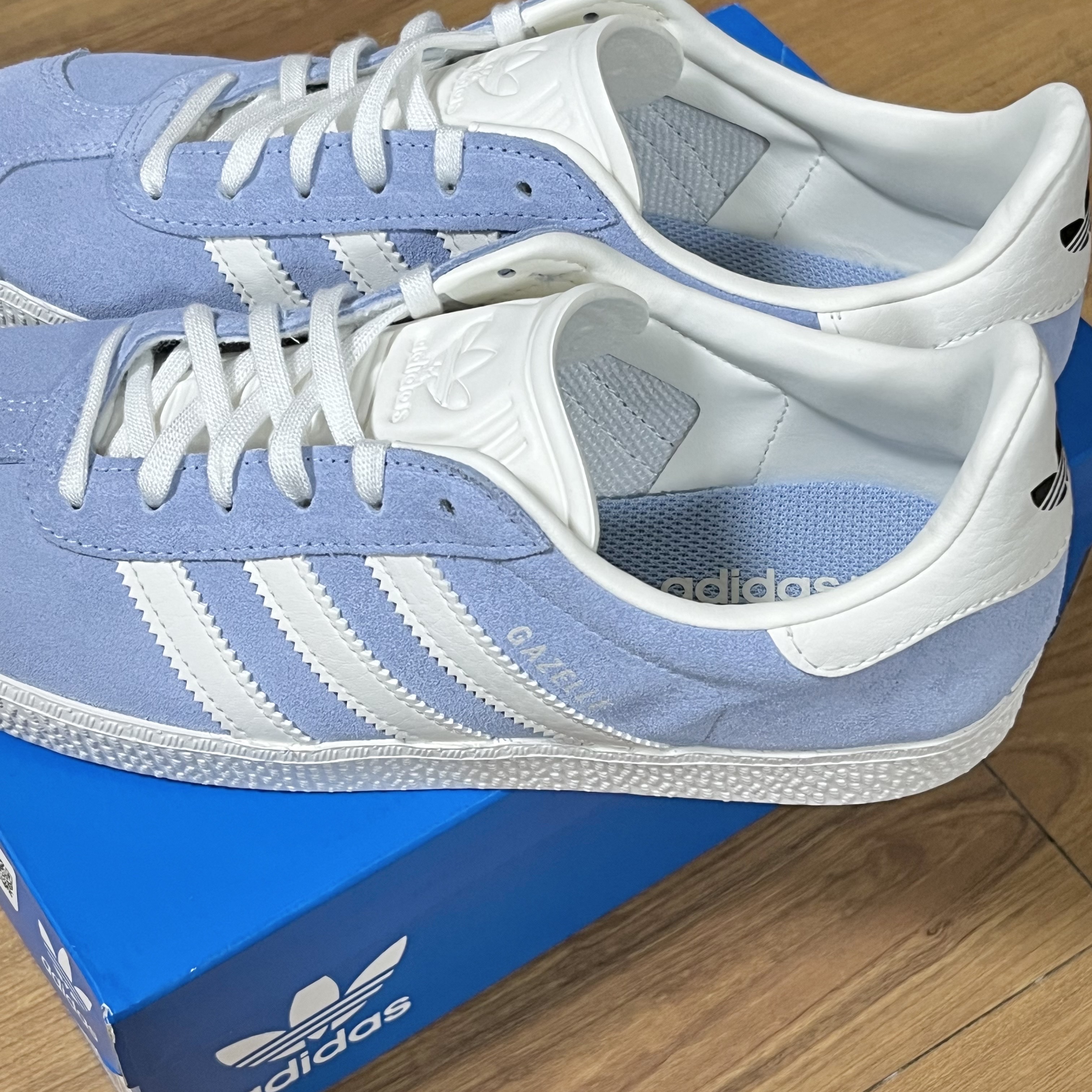 (J) Adidas Gazelle Blue Dawn 착용 스타일