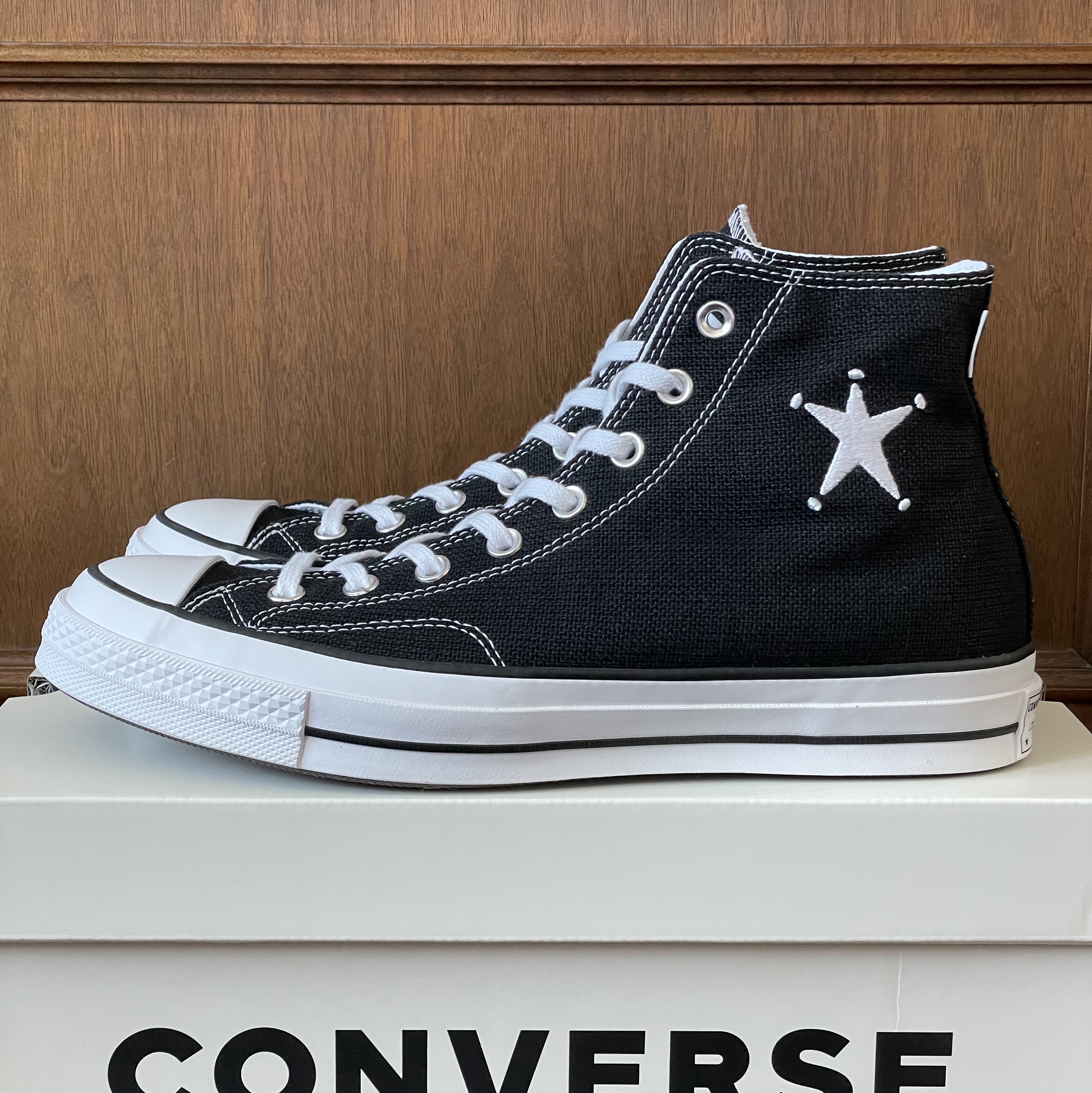 Converse x Stussy Chuck 70 High Black 착용 스타일 - 1