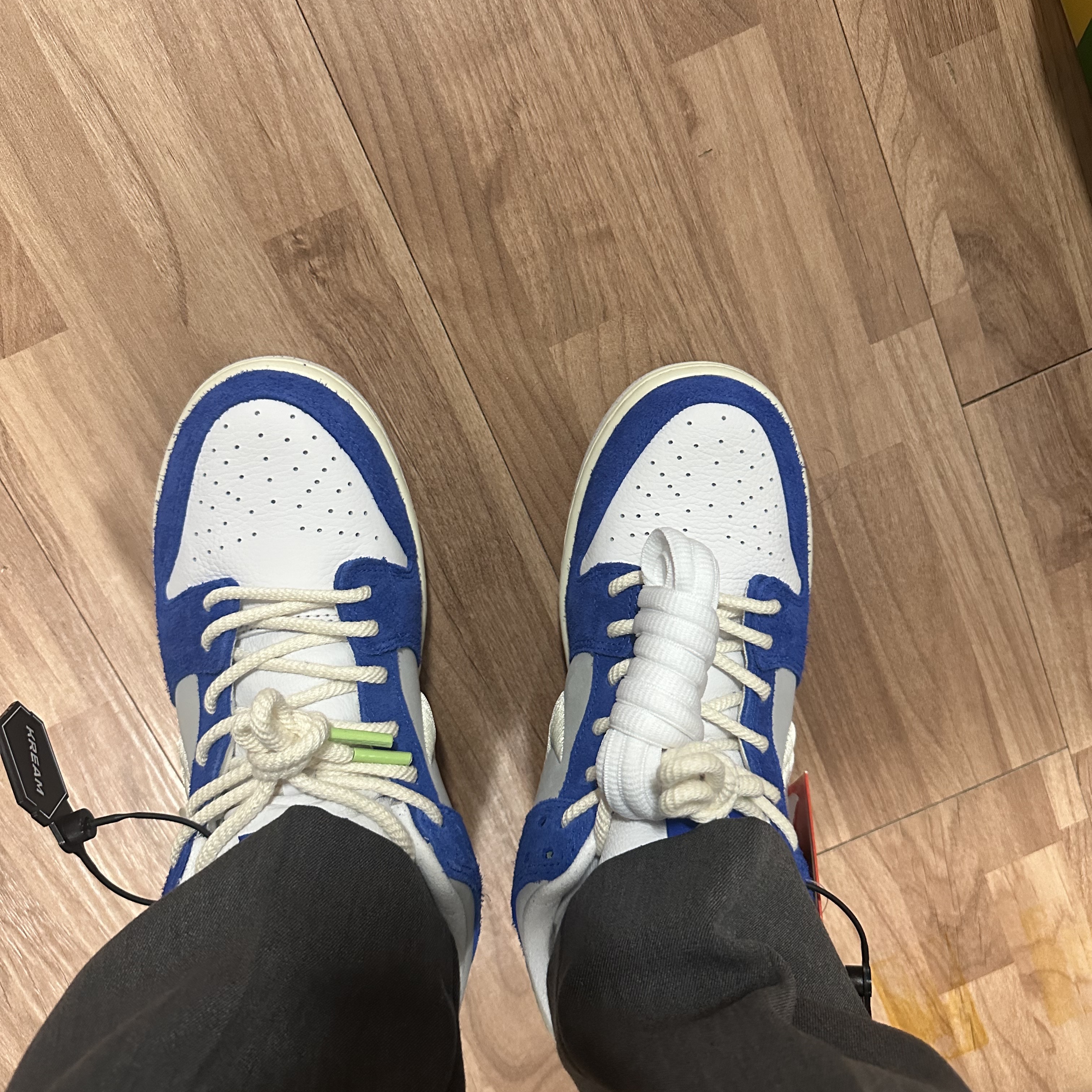 Nike x Fly Streetwear SB Dunk Low Pro Gardenia 착용 스타일 - 2