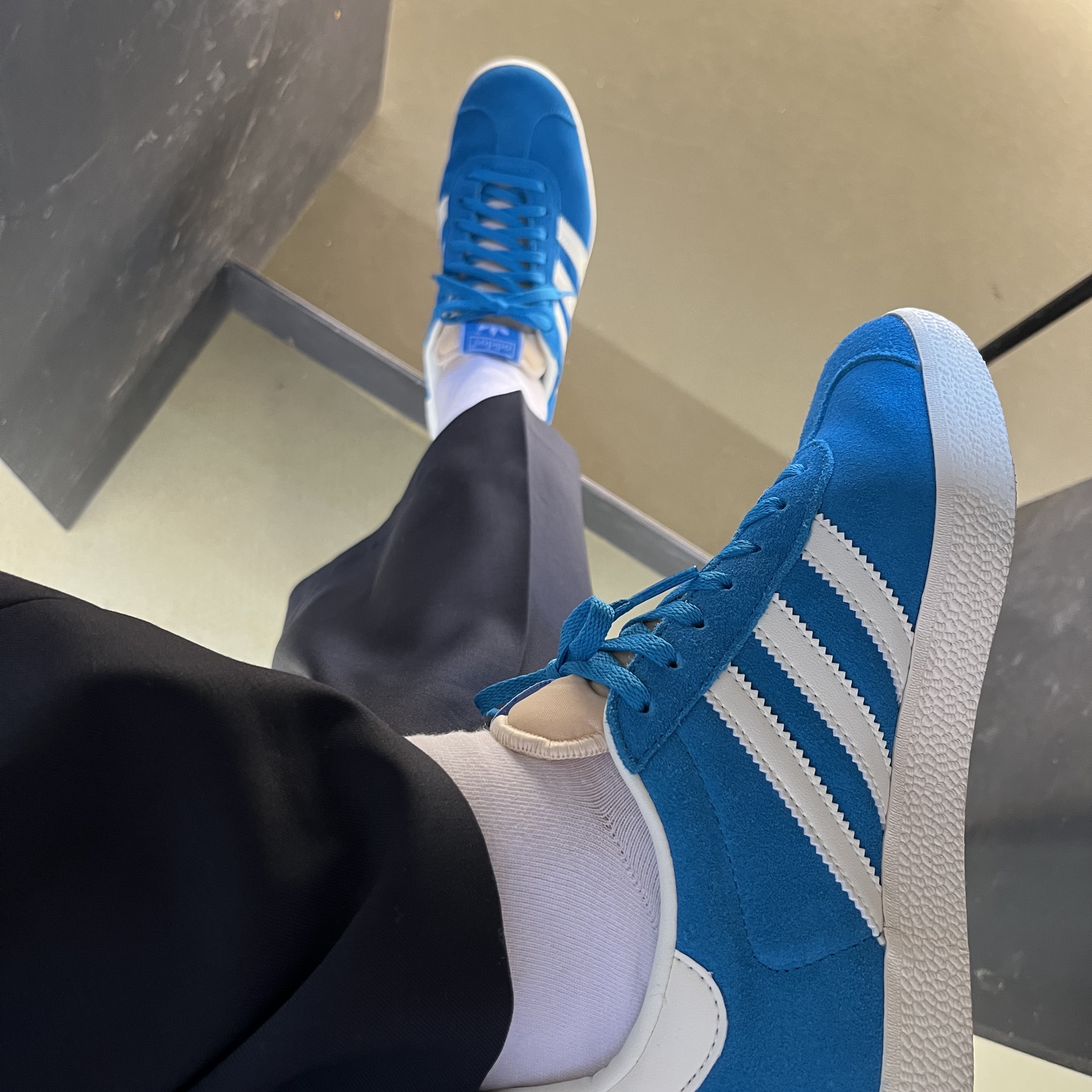 Adidas Gazelle Bold Aqua Off White 착용 스타일