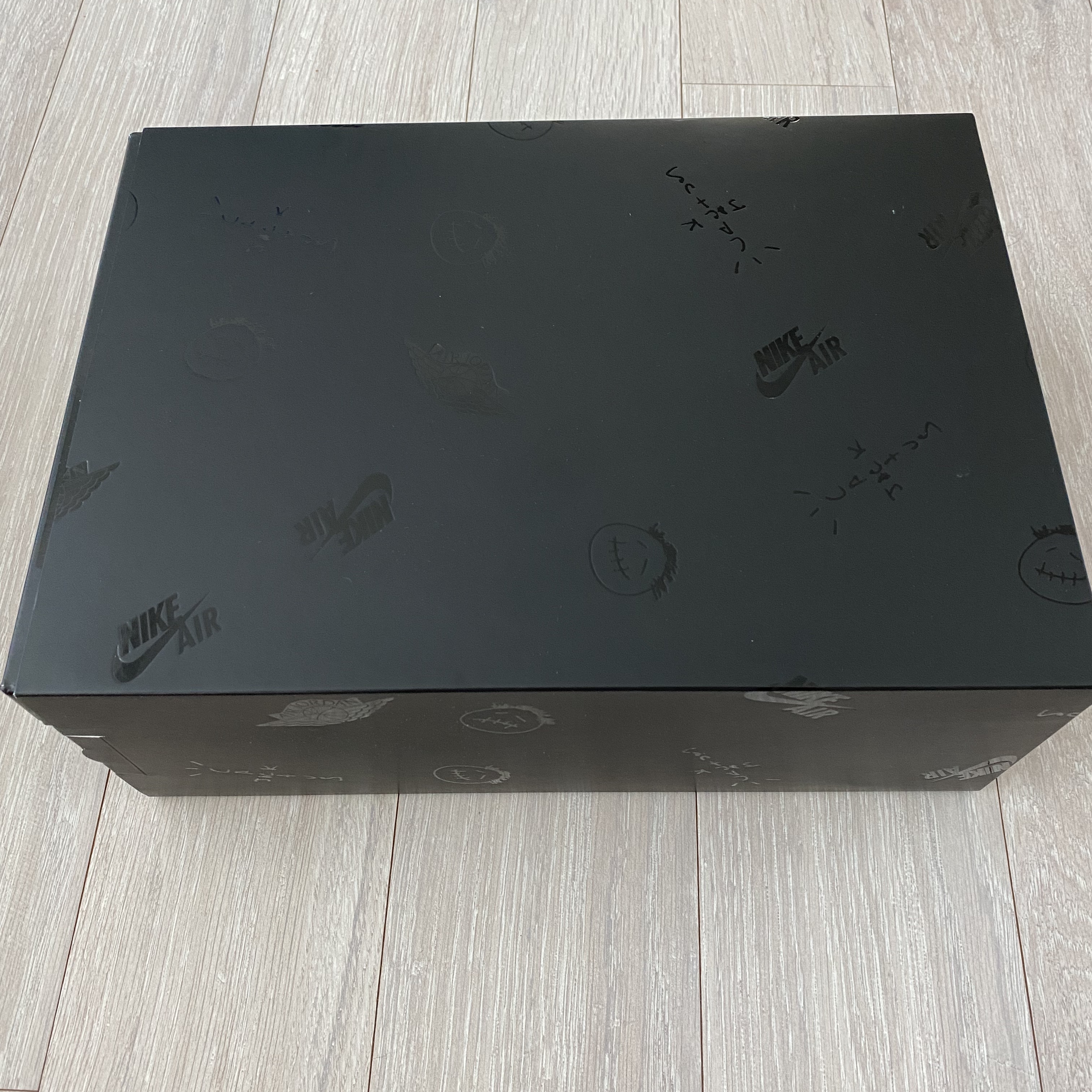 Jordan 1 x Travis Scott Retro Low OG SP Black Phantom 착용 스타일 - 1