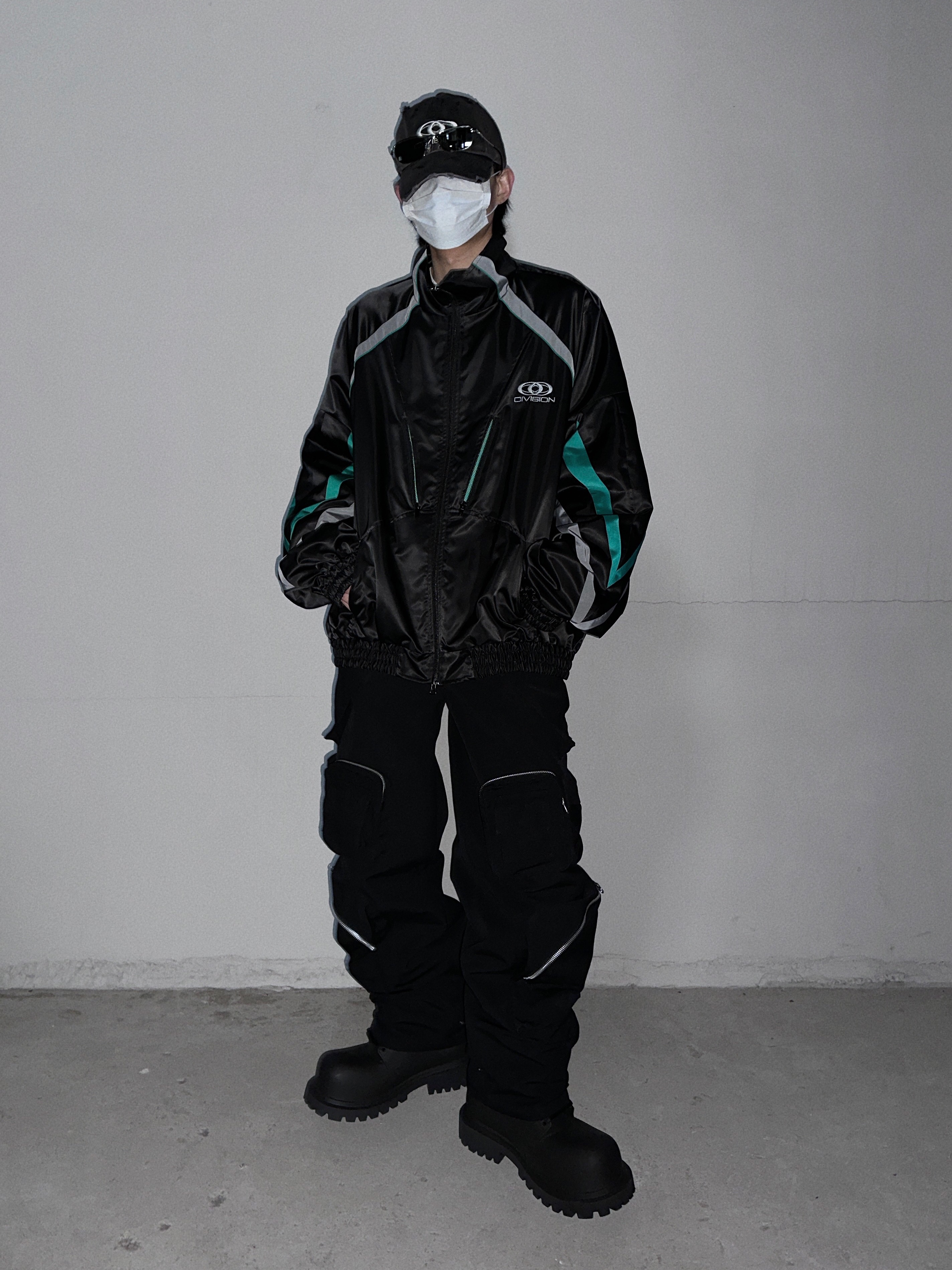 Nonnod Mechanic Cargo Pants Black, Balenciaga XL Army Boots Full Eva Black 착용 스타일 - 2