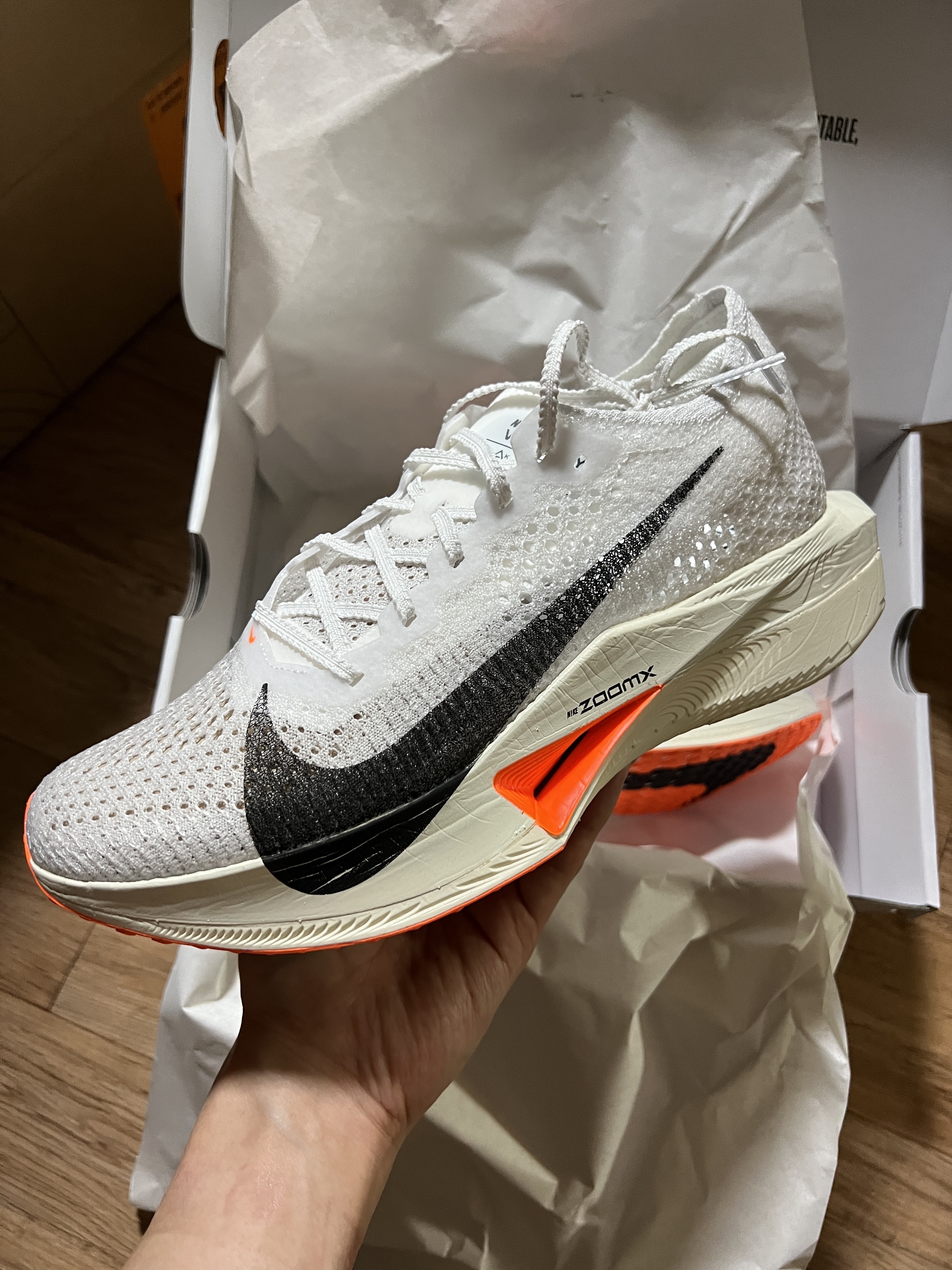 Nike ZoomX Vaporfly Next% 3 Prototype White 착용 스타일 - 2