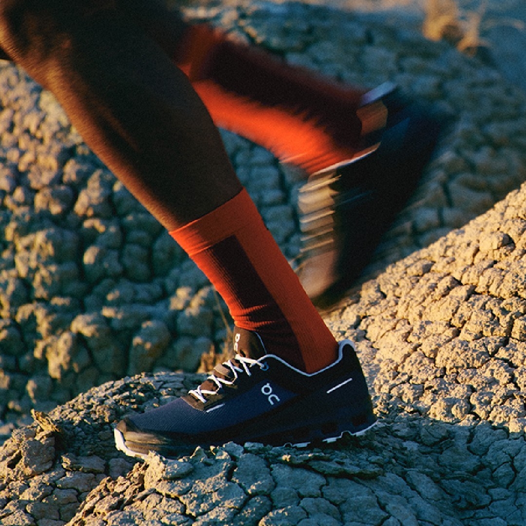 On Running Cloud Vista Waterproof Eclipse Black, On Running Women Cloud Vista Waterproof Eclipse Black 착용 스타일