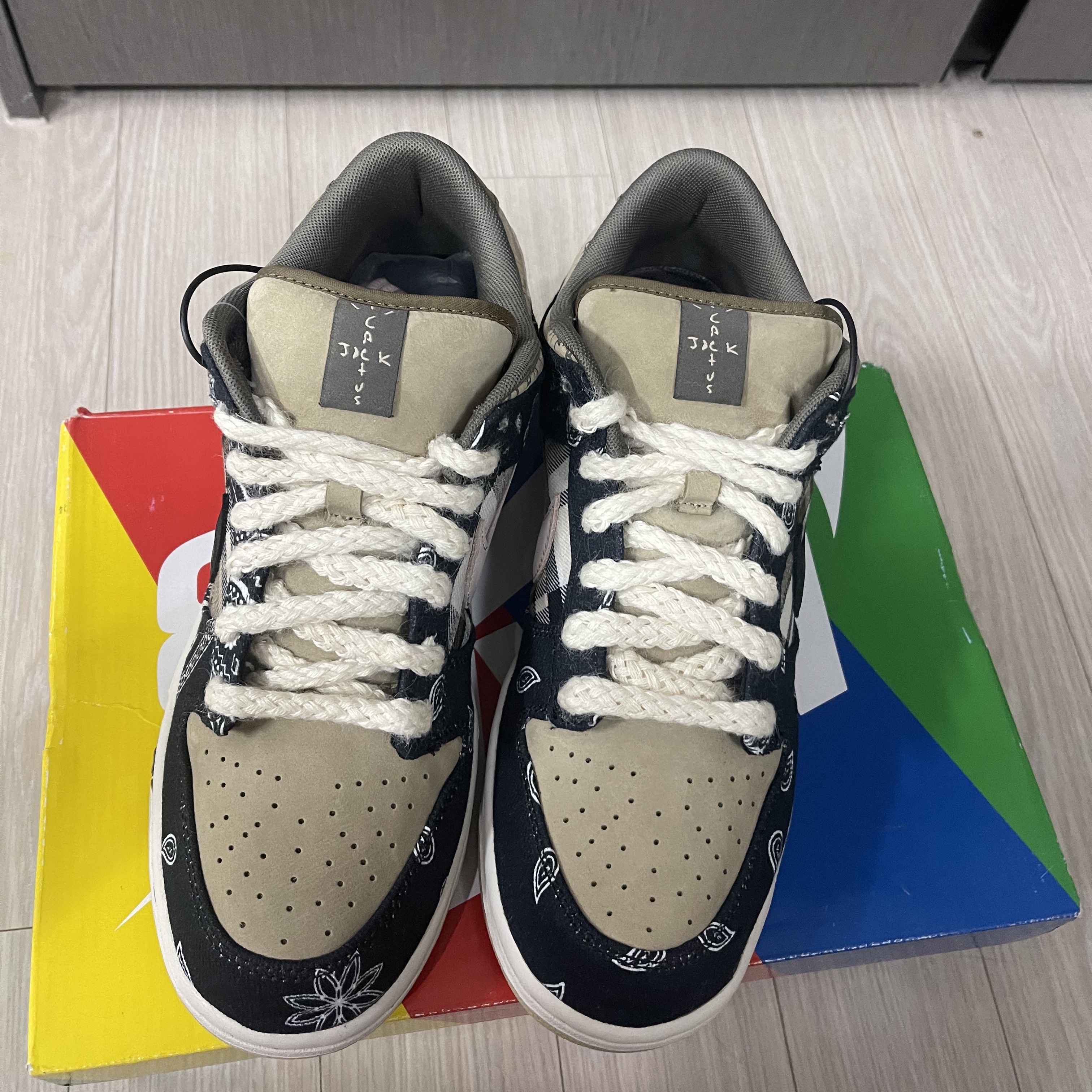 Nike x Travis Scott SB Dunk Low 착용 스타일