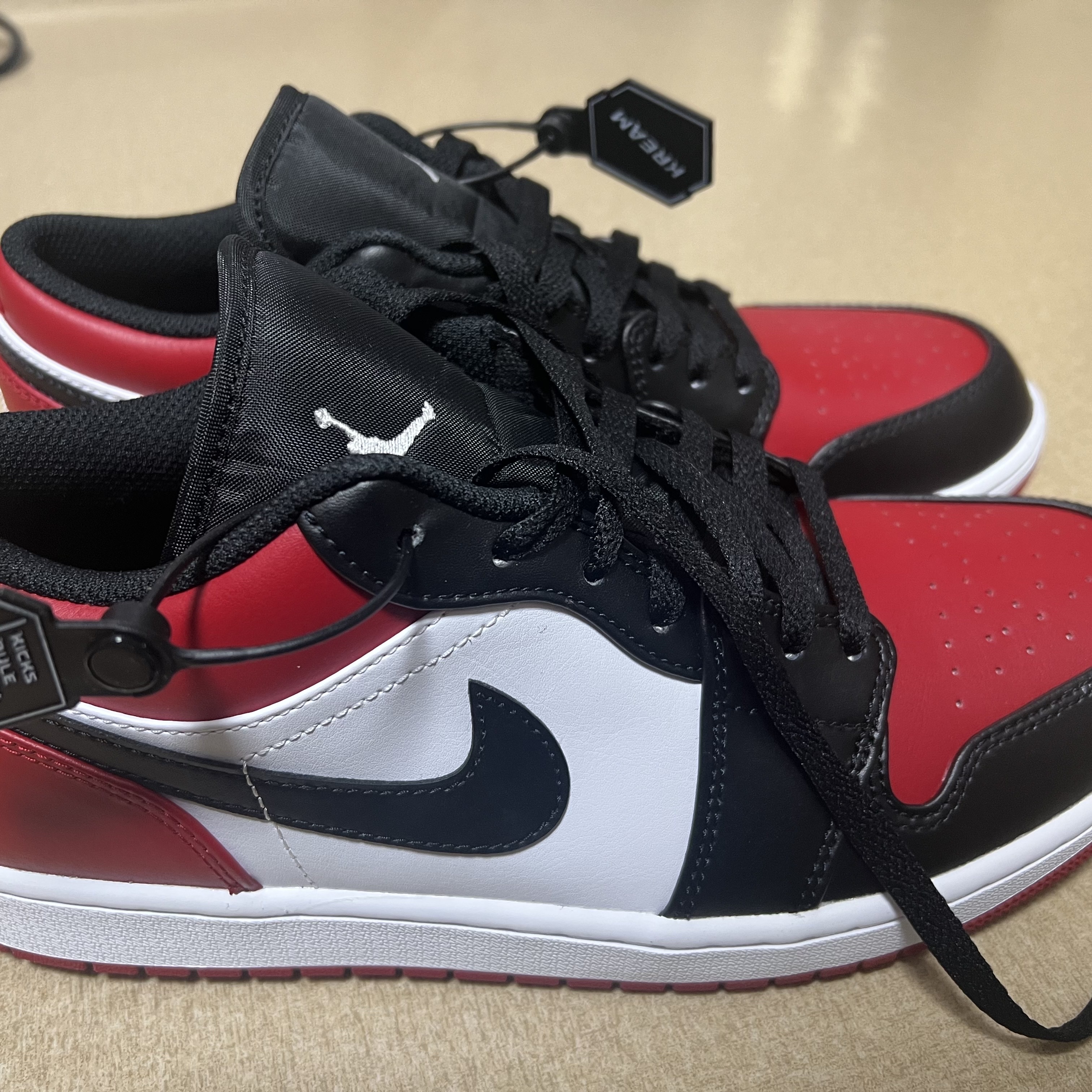 Jordan 1 Low Bred Toe 착용 스타일