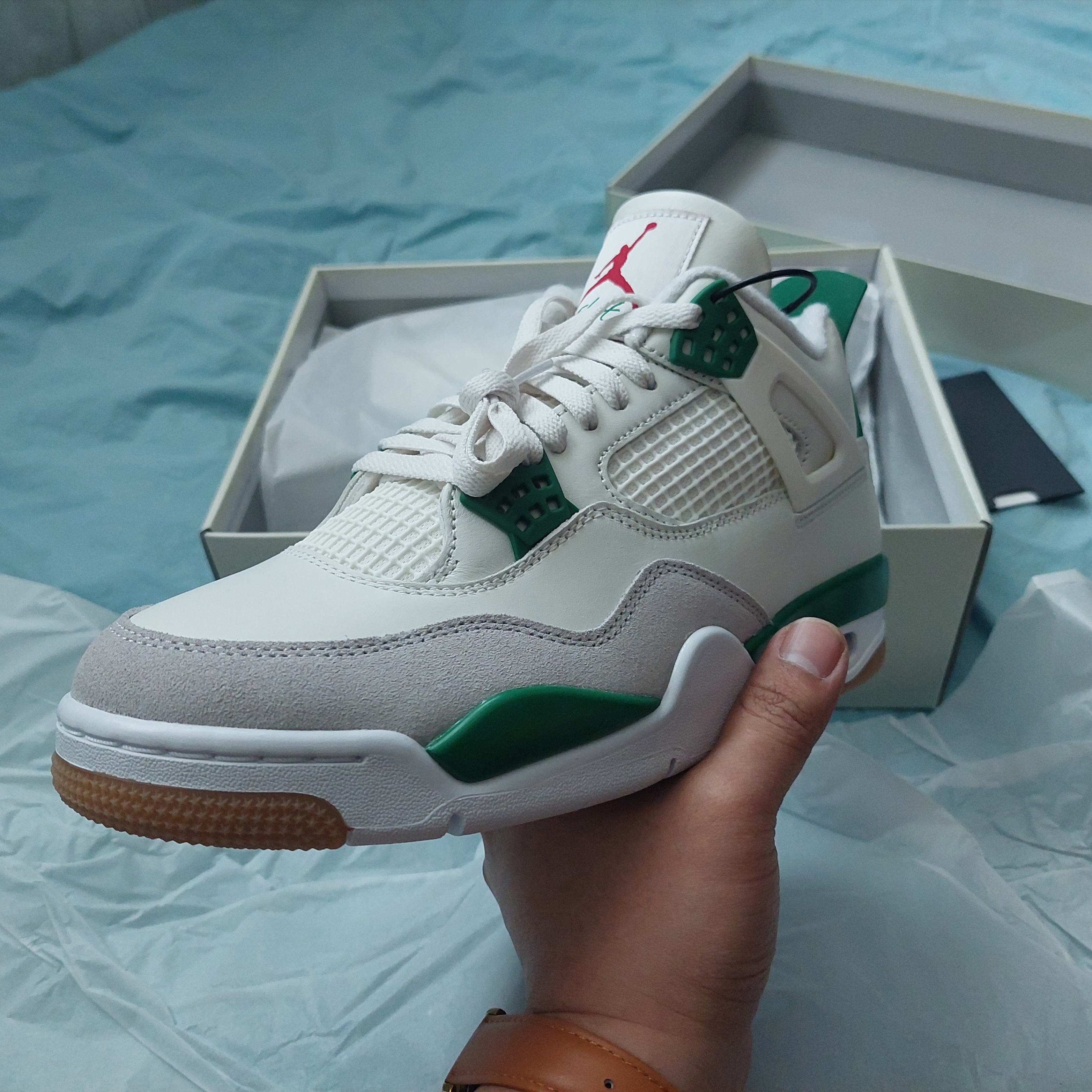 Jordan 4 x Nike SB Retro SP Pine Green 착용 스타일 - 1