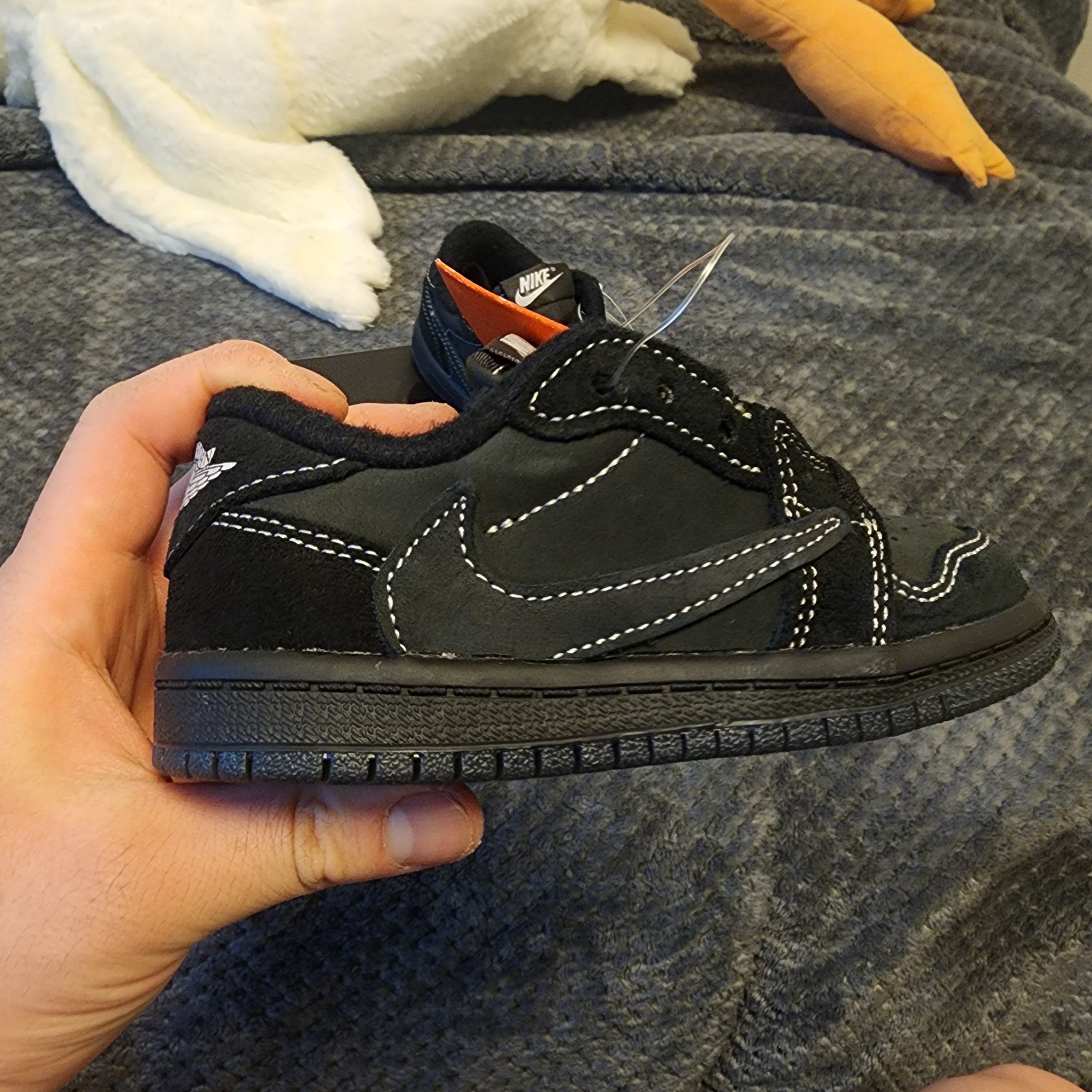 (TD) Jordan 1 x Travis Scott Retro Low OG SP Black Phantom 착용 스타일 - 4