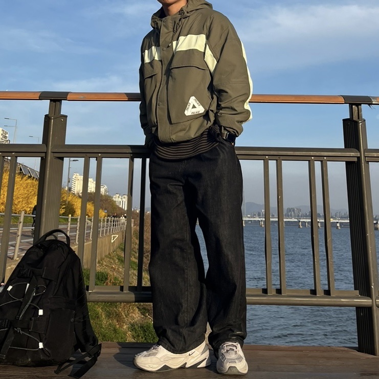 Palace Gone Fishing Jacket Olive - 23SS, Nike M2K Tekno Atmosphere Grey 착용 스타일