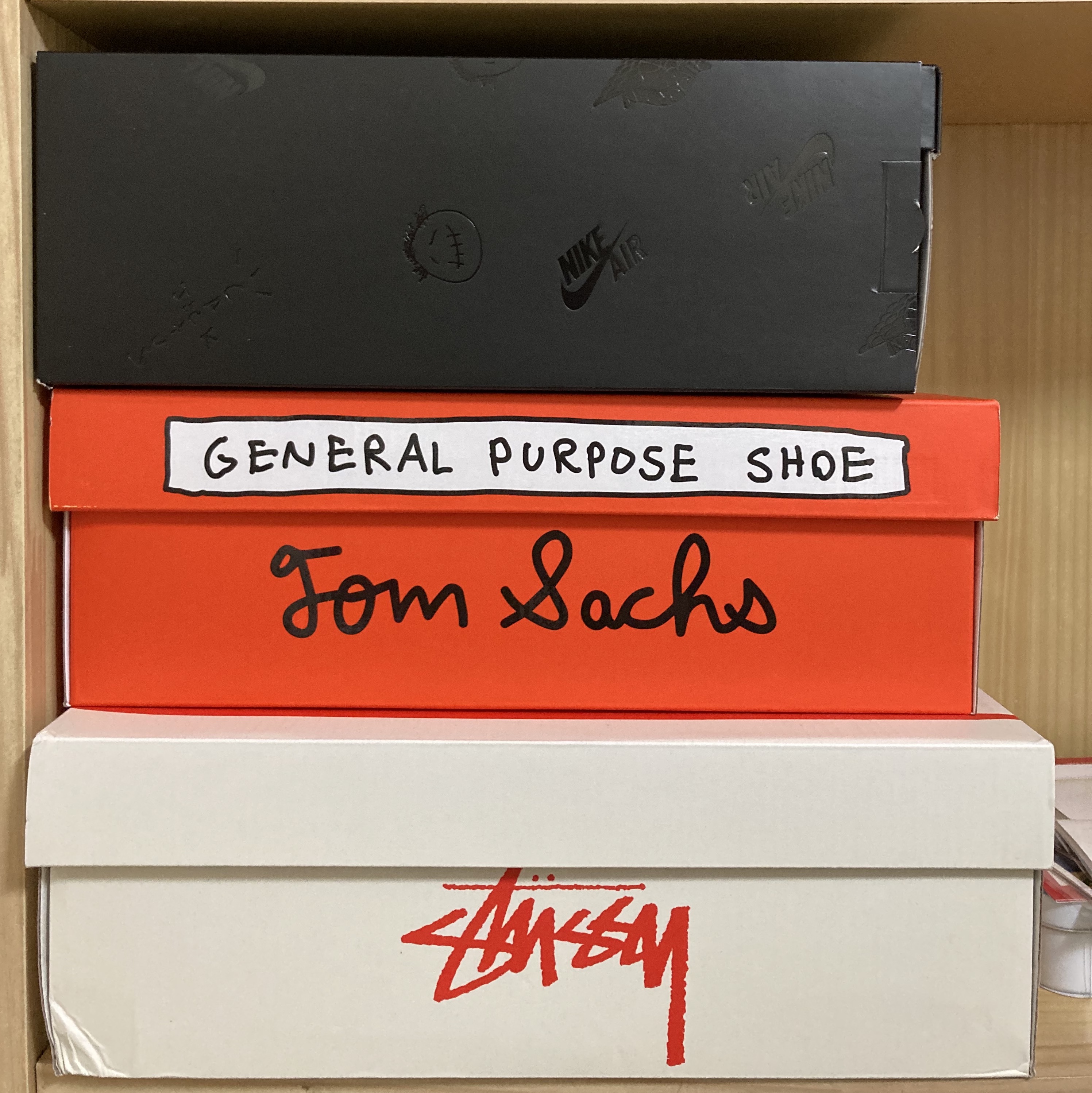 Jordan 1 x Travis Scott Retro Low OG SP Black Phantom 착용 스타일 - 4