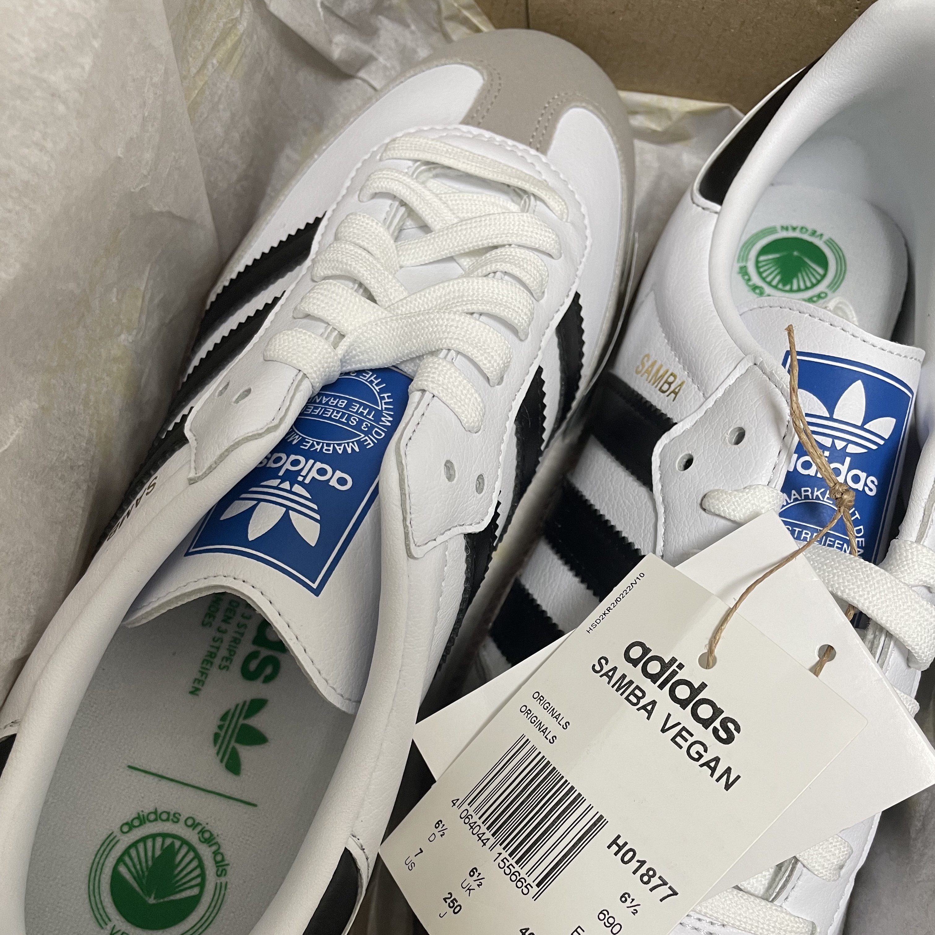 Adidas Samba Vegan White Black 착용 스타일