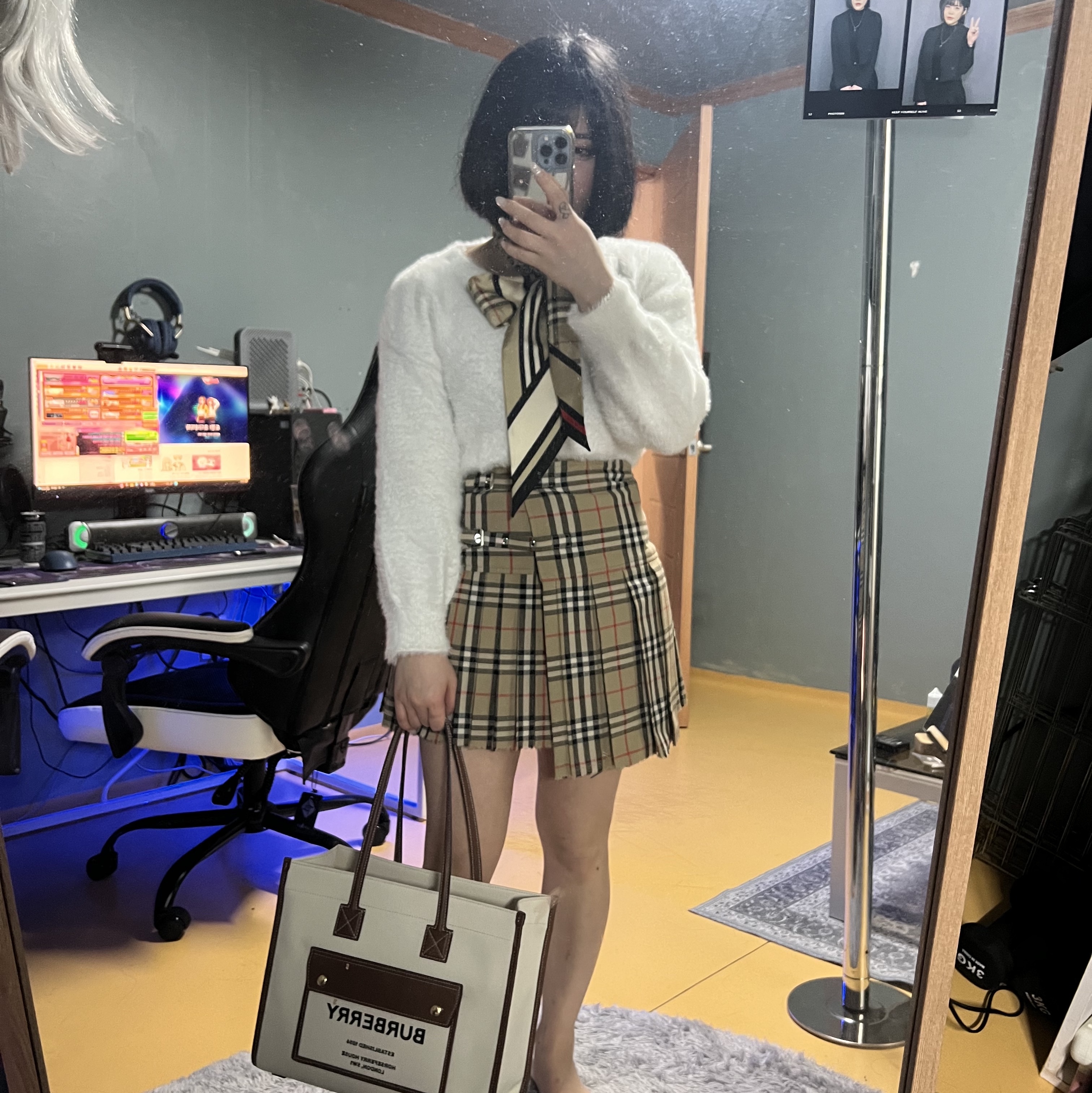 (W) Burberry Vintage Check Wool Kilt Archive Beige 착용 스타일