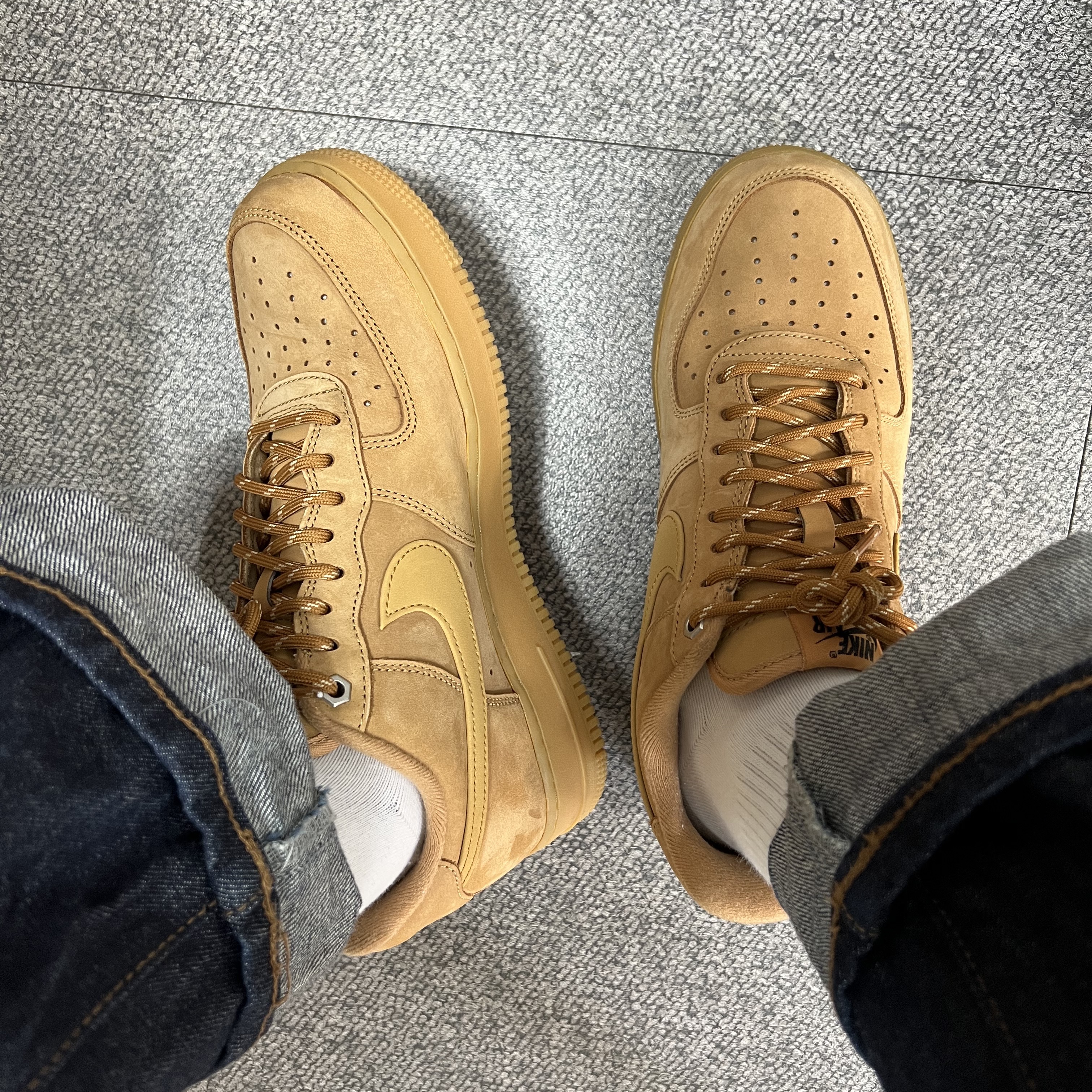 Nike Air Force 1 '07 WB Flax 착용 스타일 - 2