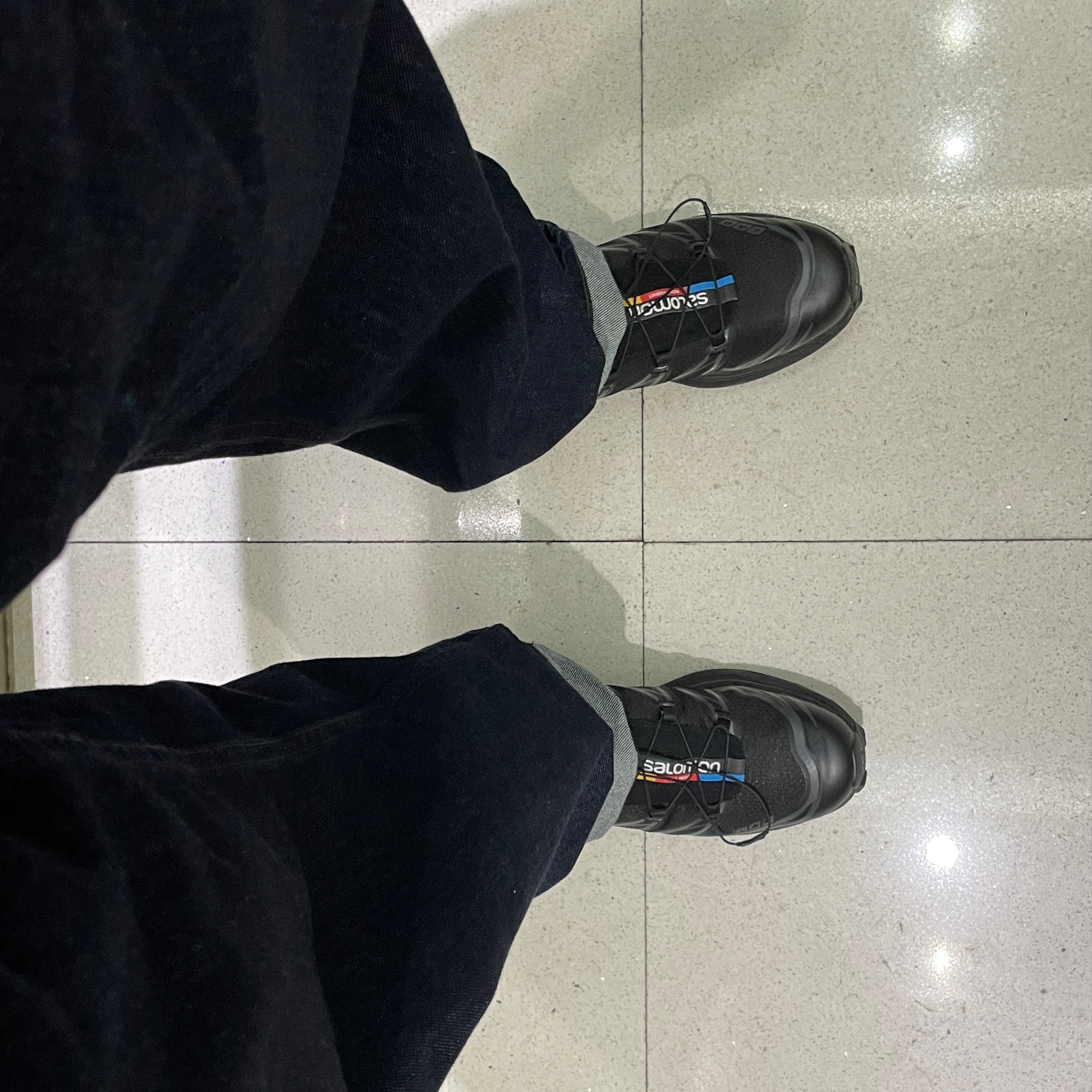 Salomon XT-6 ADV Black 착용 스타일