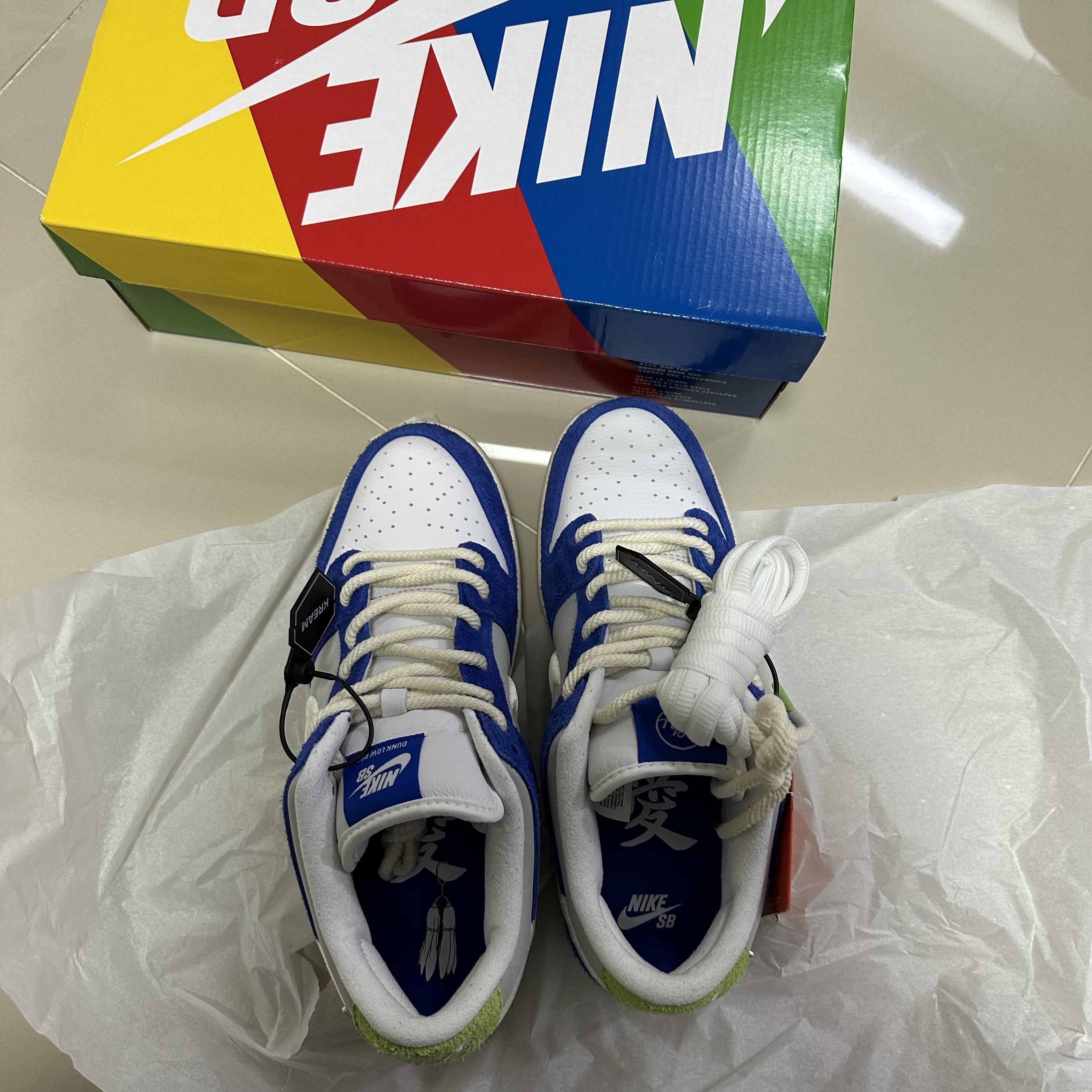 Nike x Fly Streetwear SB Dunk Low Pro Gardenia 착용 스타일