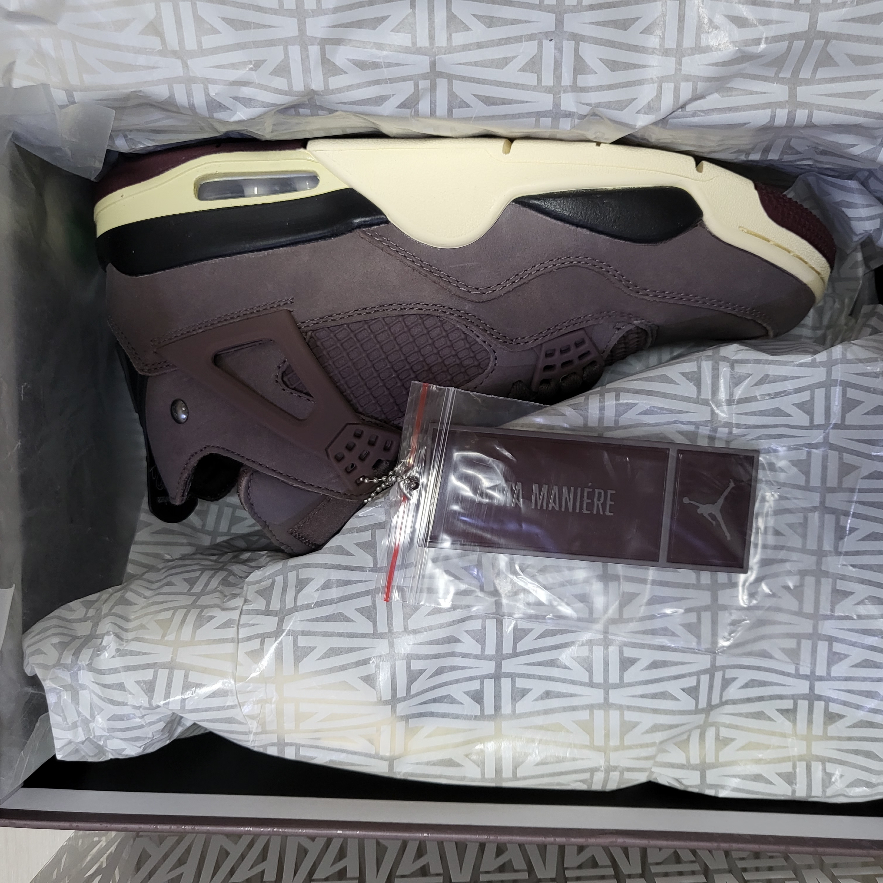 Jordan 4 x A Ma Maniere Retro Violet Ore 착용 스타일
