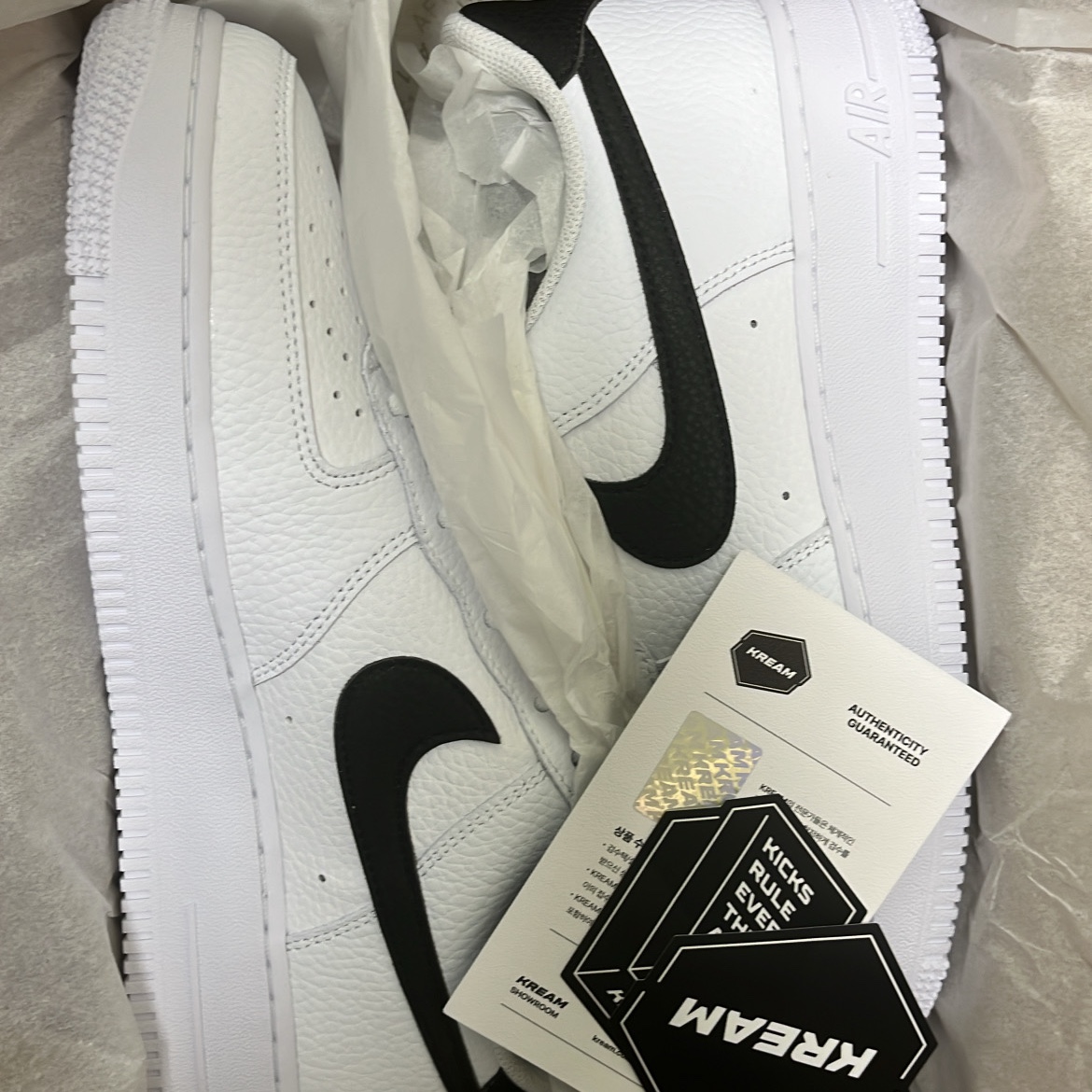 Nike Air Force 1 '07 White Black 착용 스타일