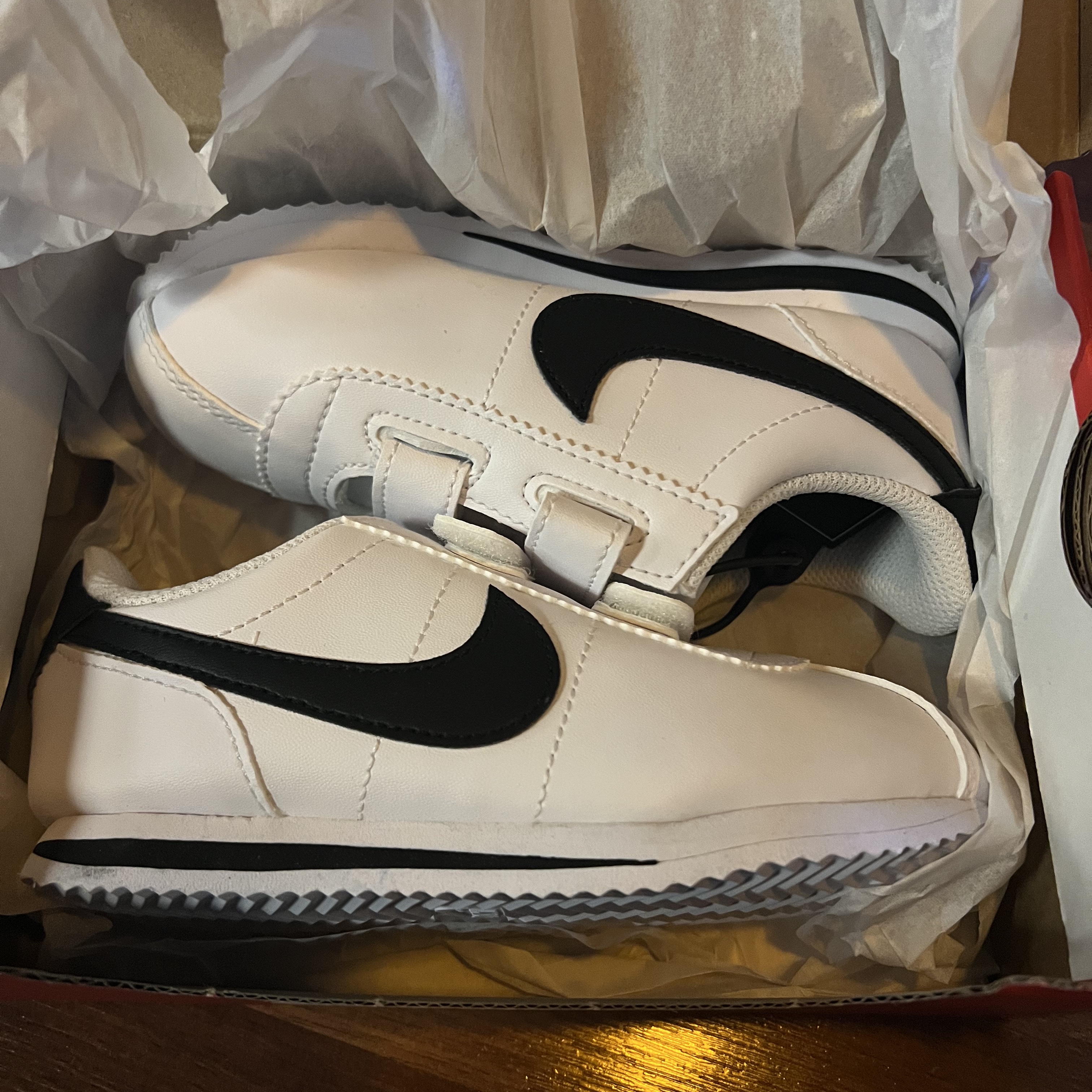 (TD) Nike Cortez Basic SL White Black 착용 스타일