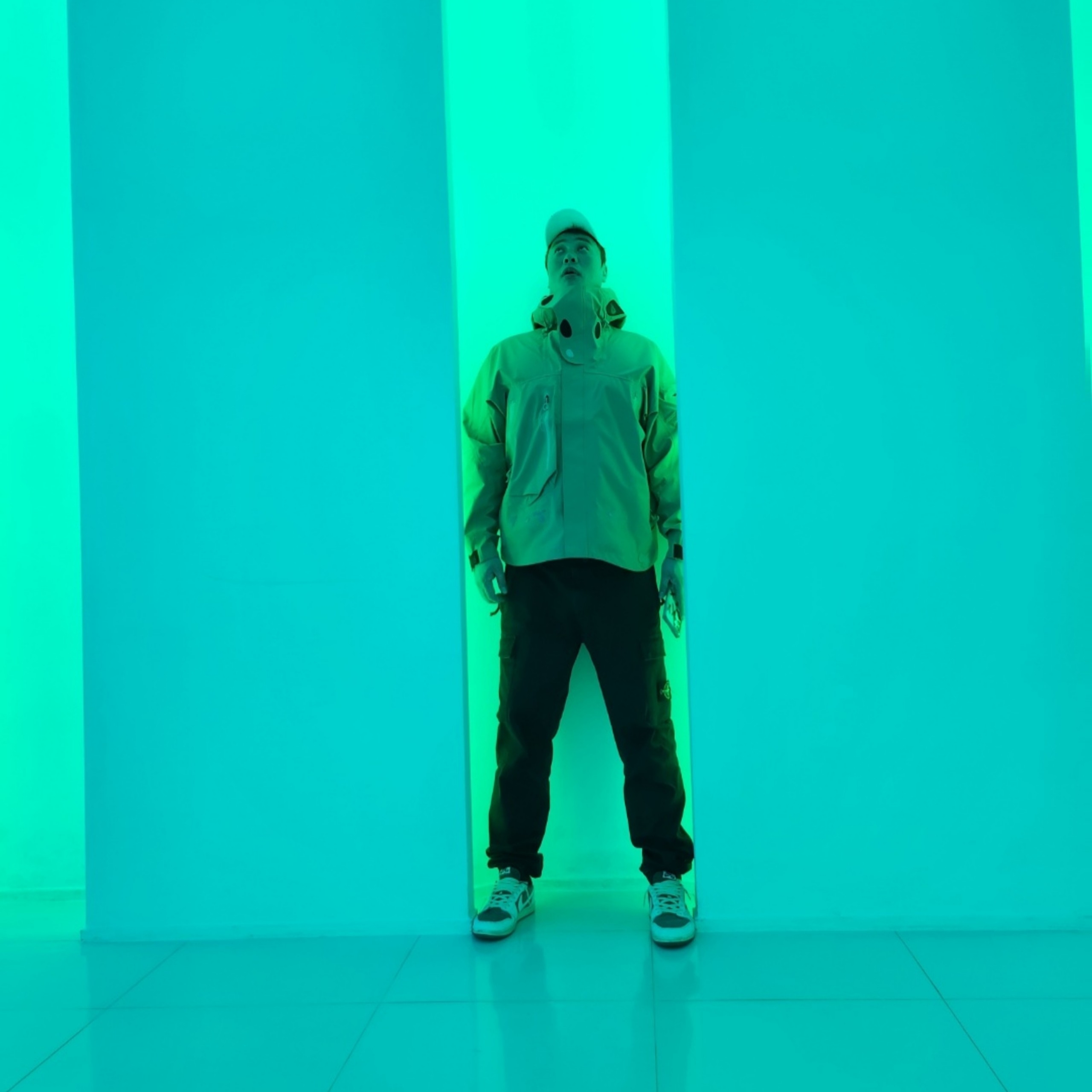 Stone Island 313L1 T.CO+OLD Cargo Pants Black - 22FW, Jordan 1 x Travis Scott Retro Low OG SP Sail and Ridgerock 착용 스타일 - 1