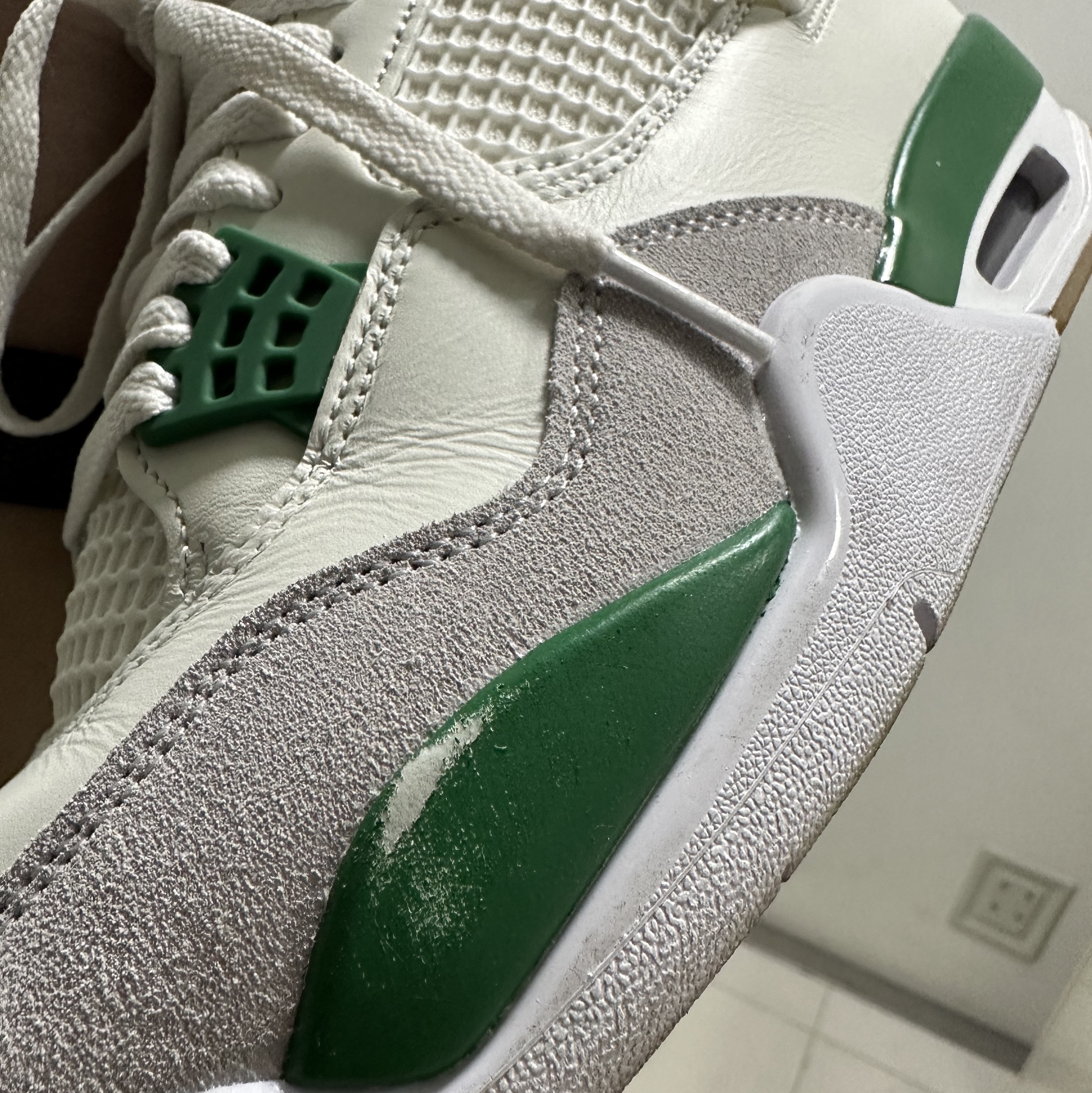 Jordan 4 x Nike SB Retro SP Pine Green 착용 스타일 - 1