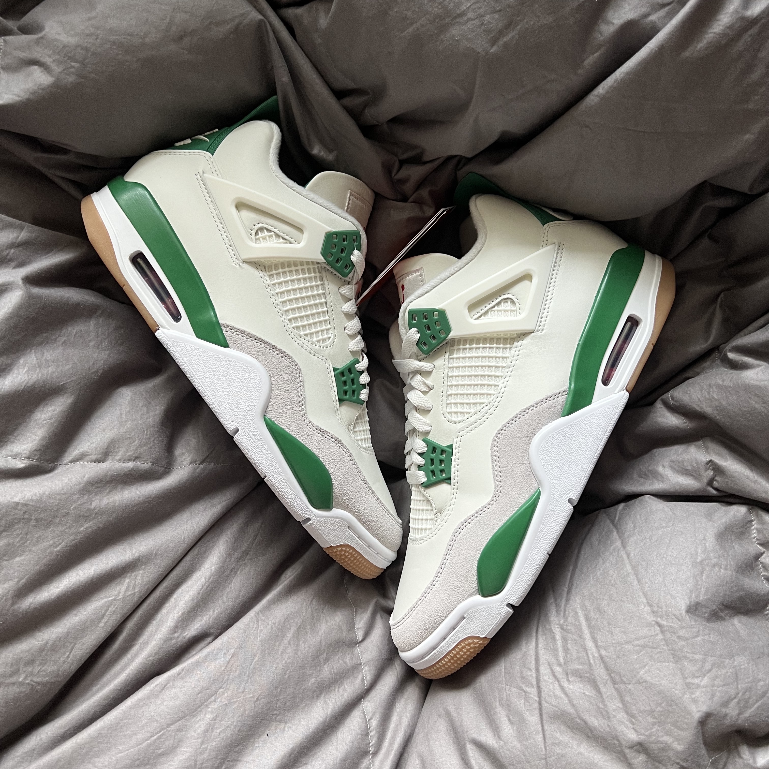 Jordan 4 x Nike SB Retro SP Pine Green 착용 스타일 - 1