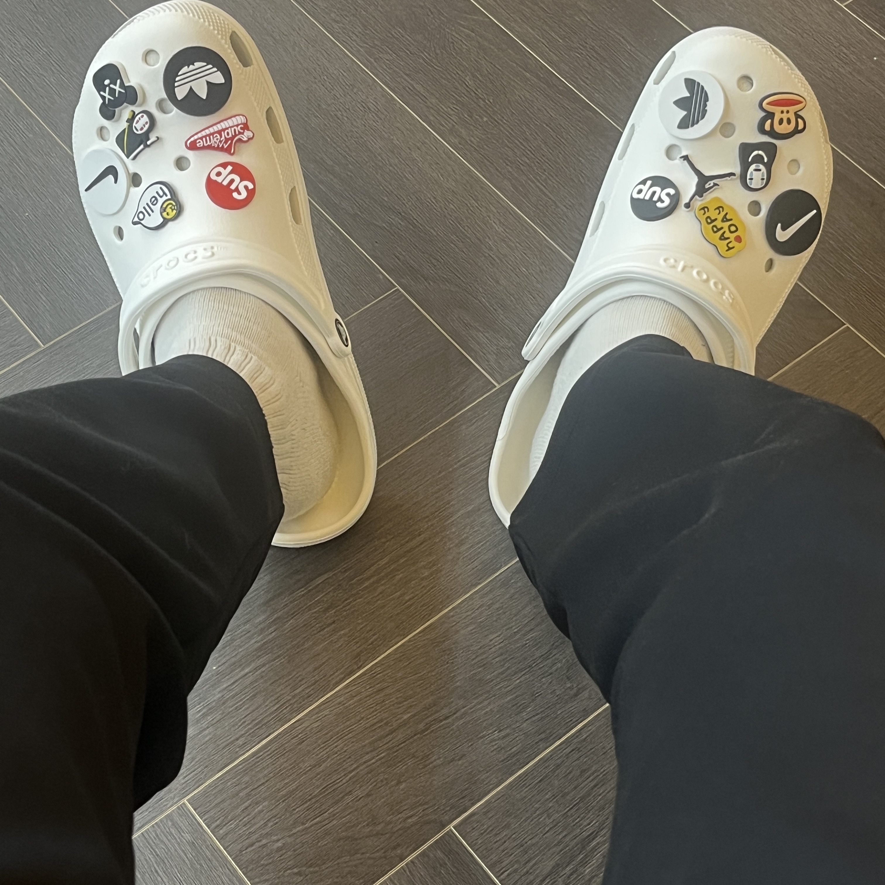 Crocs Classic Clog White 착용 스타일