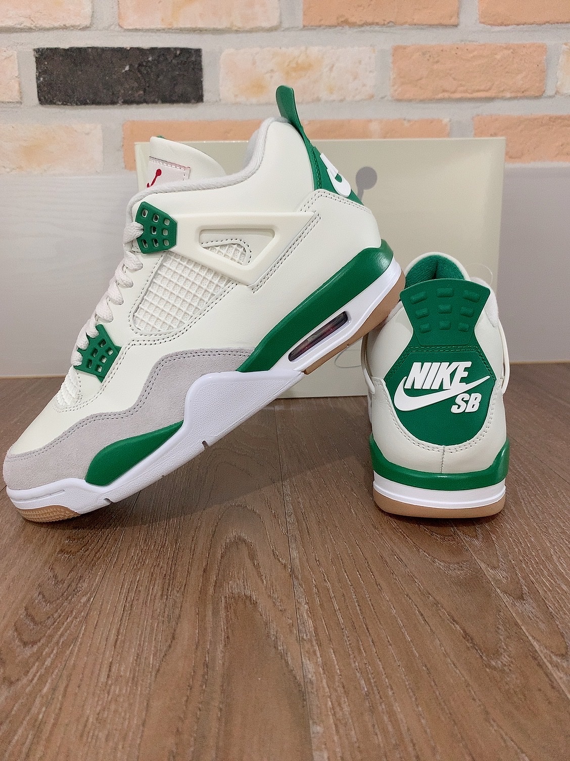 Jordan 4 x Nike SB Retro SP Pine Green 착용 스타일 - 2